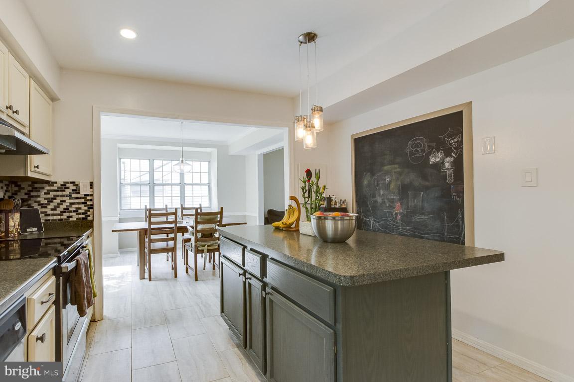 ST CHARLES SUB - HAMPSHIRE - Residential