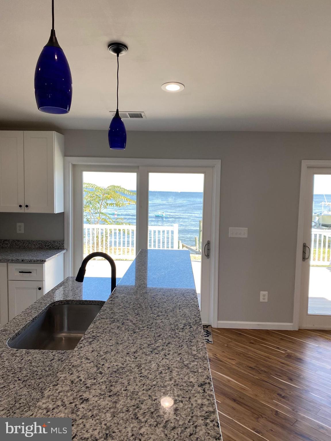 PARADISE BEACH - Residential