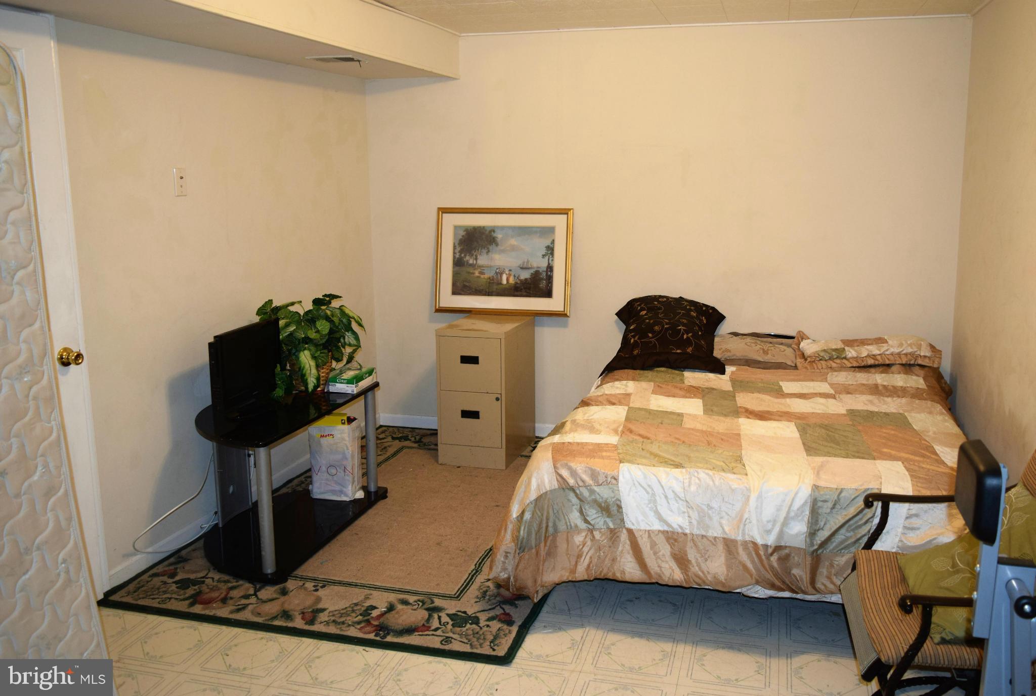 SIGNAL HILL - Residential Lease