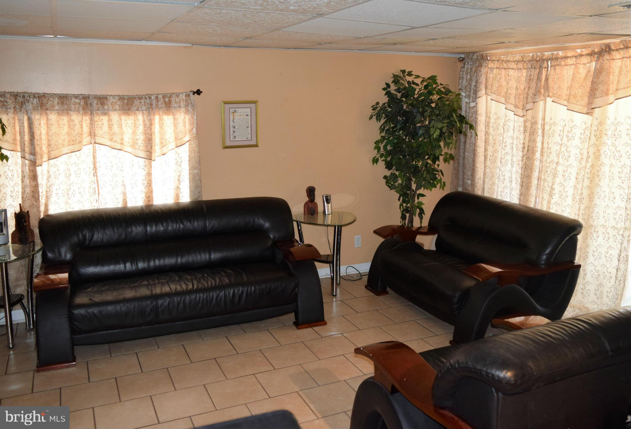 SIGNAL HILL - Residential Lease