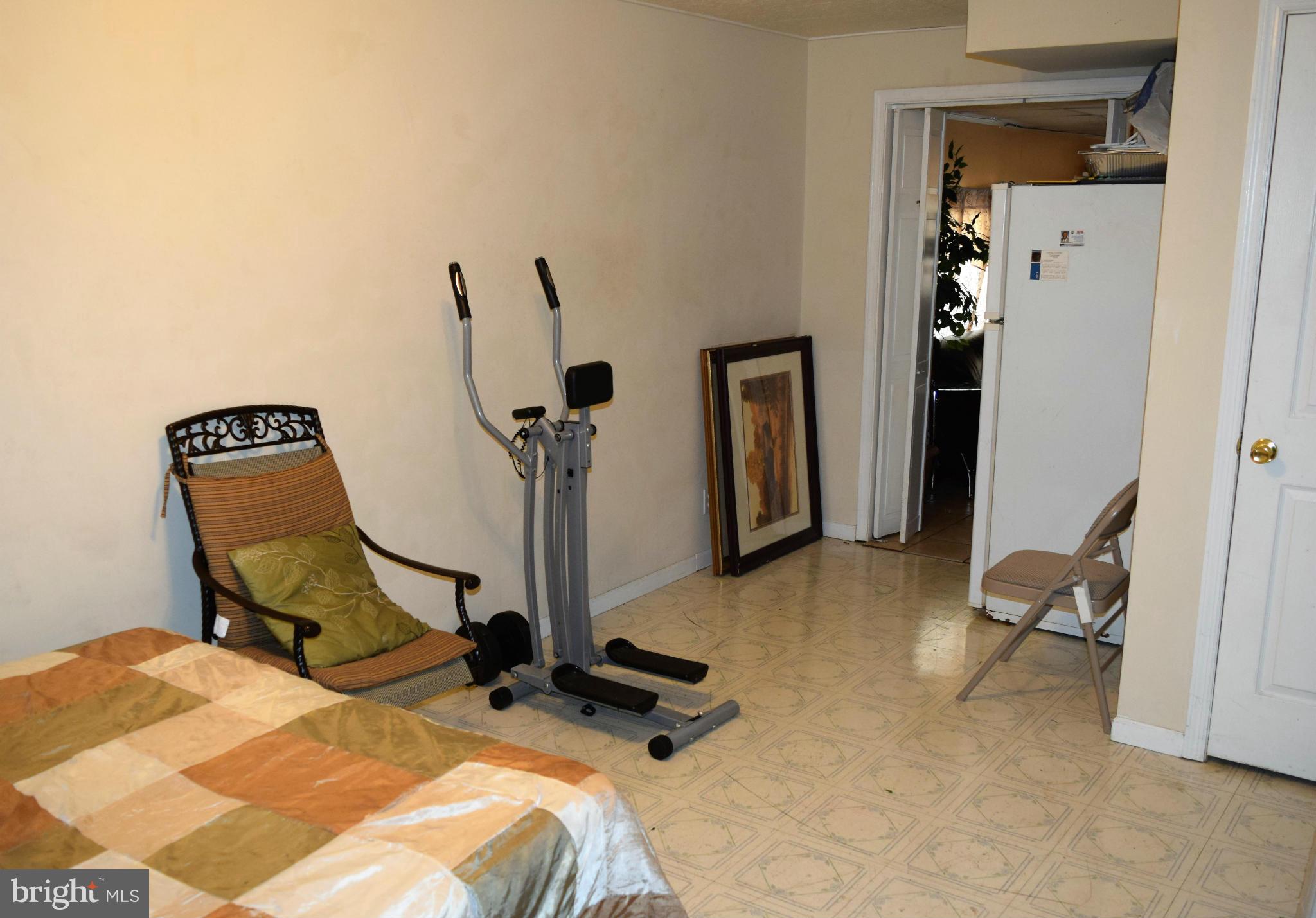 SIGNAL HILL - Residential Lease