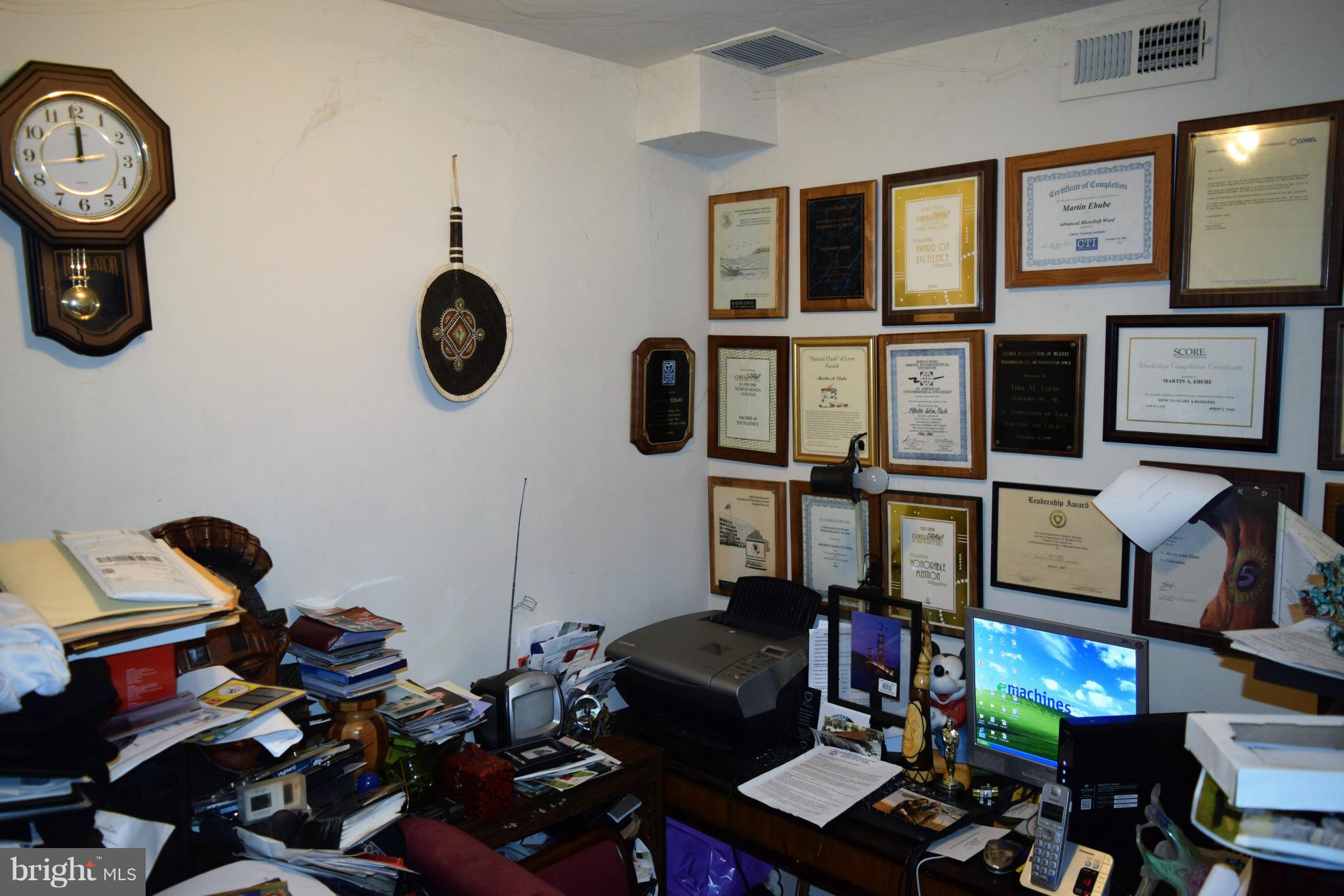 SIGNAL HILL - Residential Lease