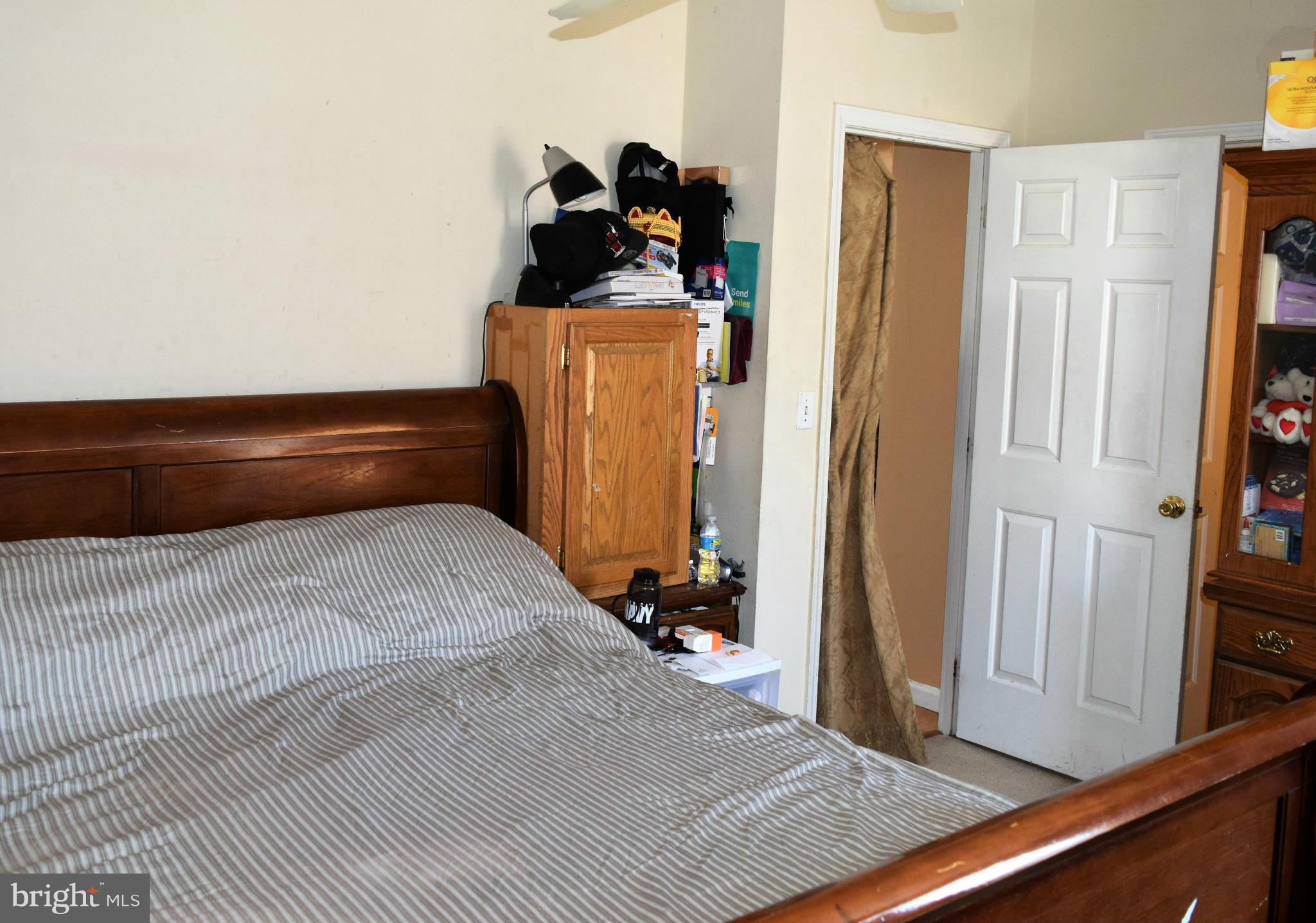 SIGNAL HILL - Residential Lease