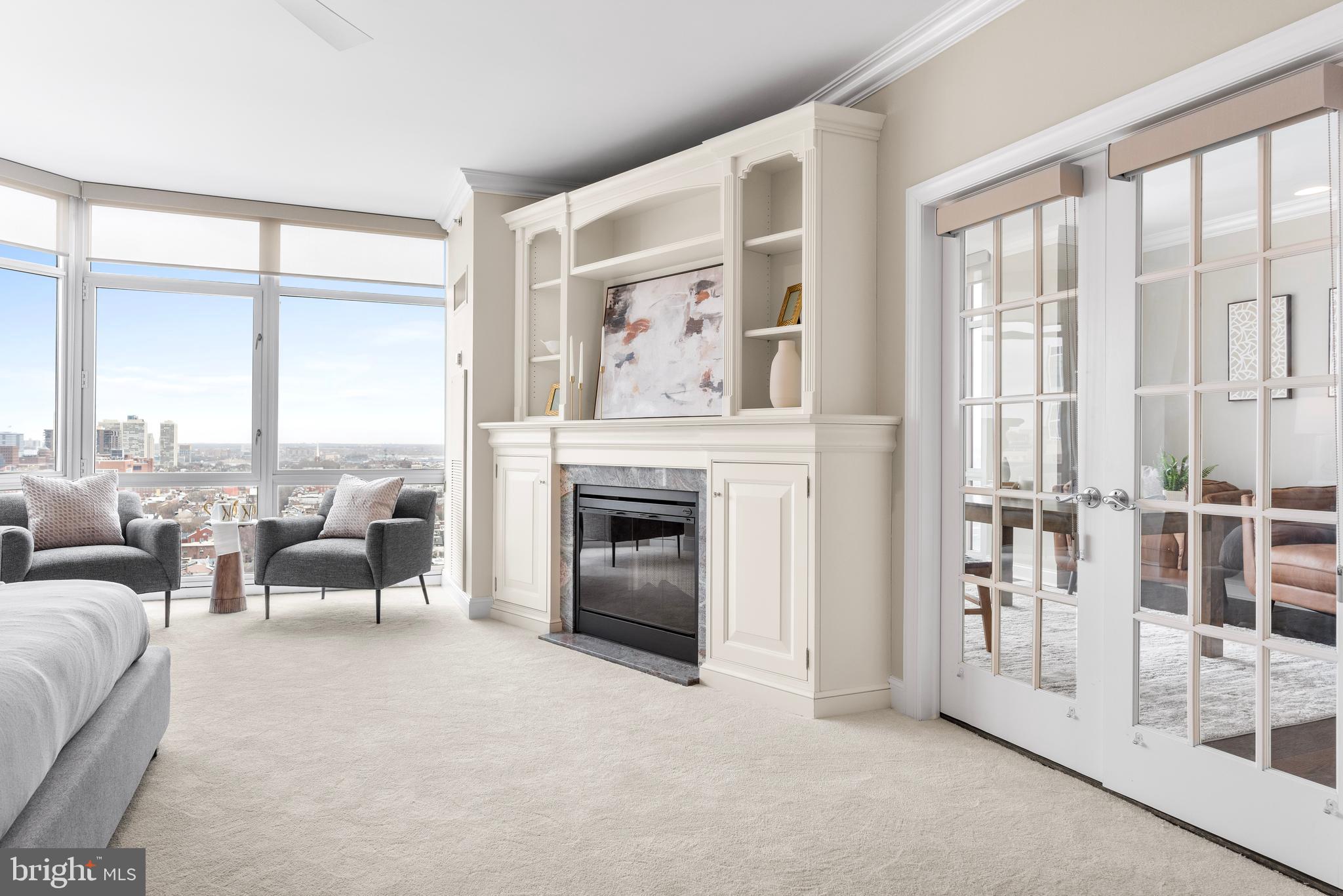 AVENUE OF THE ARTS - Residential