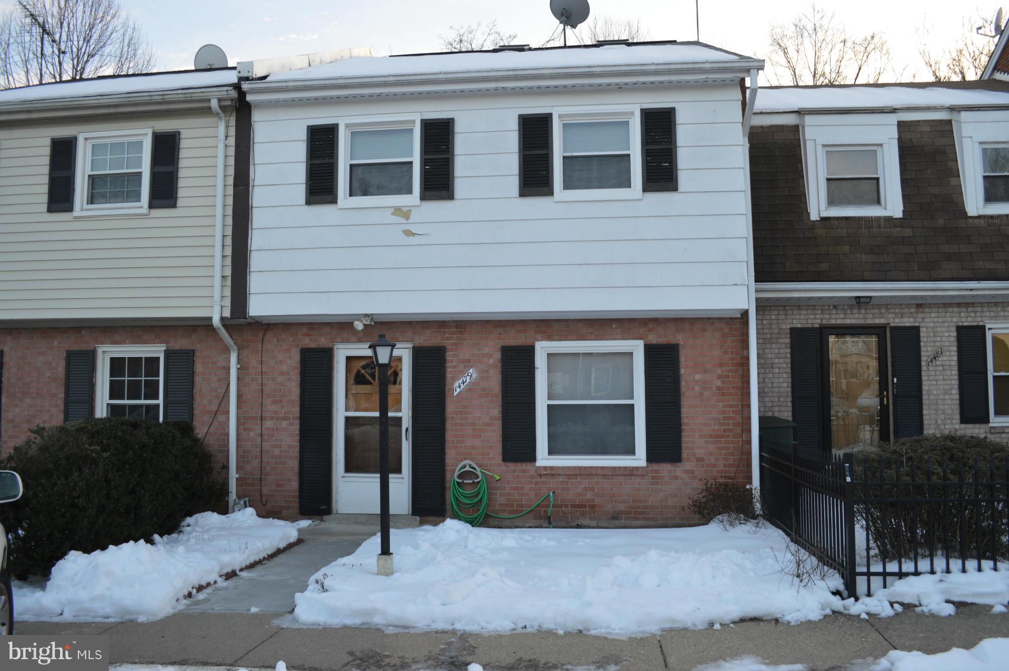 VILLAGE SQUARE - Residential Lease