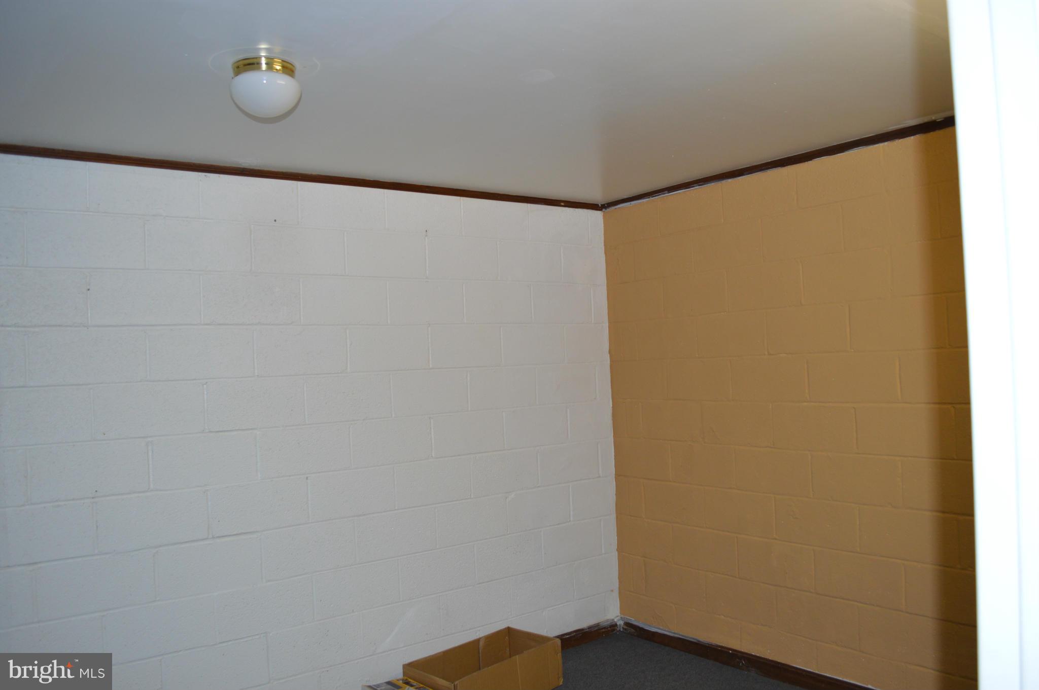 VILLAGE SQUARE - Residential Lease