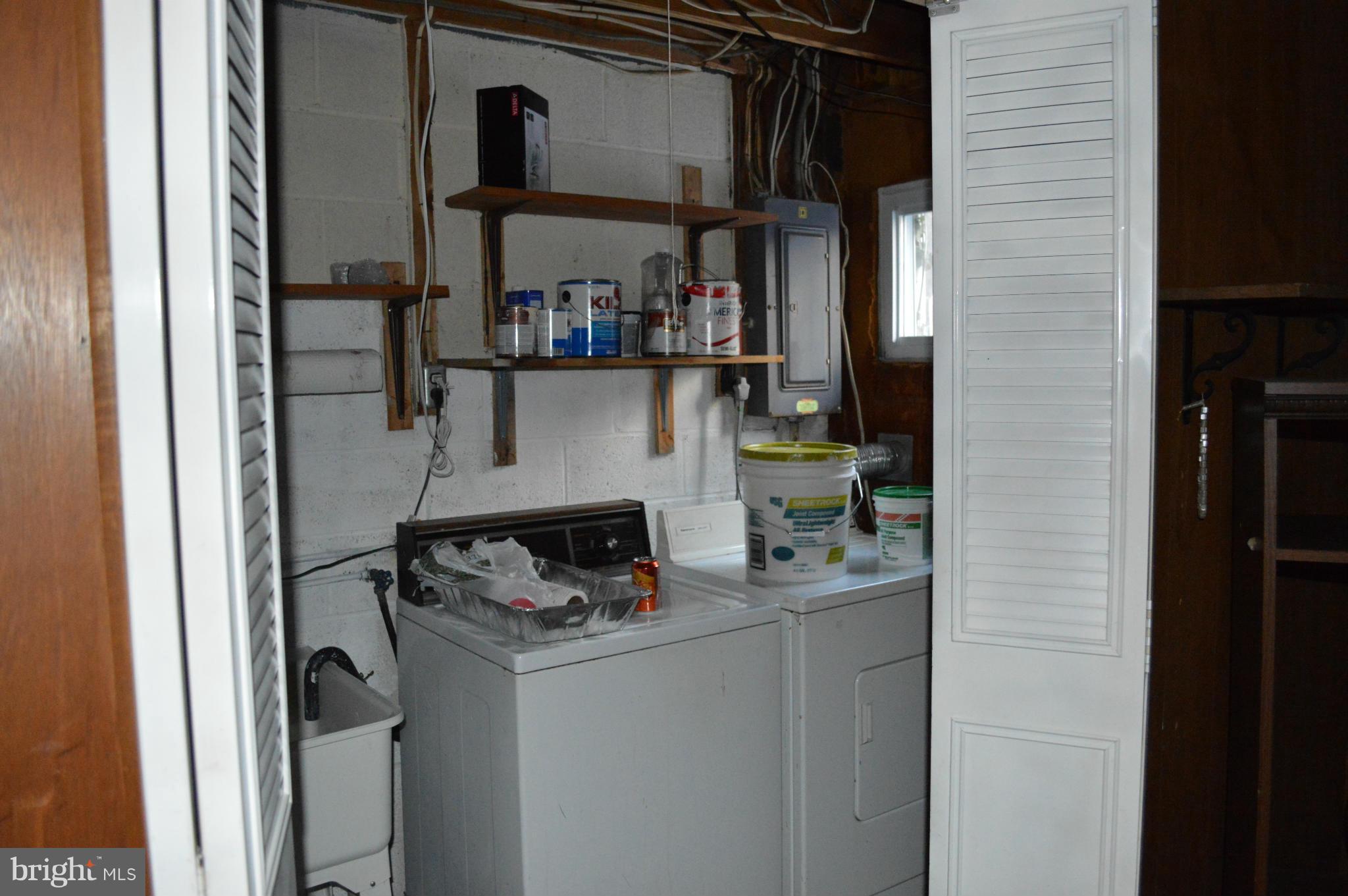 VILLAGE SQUARE - Residential Lease