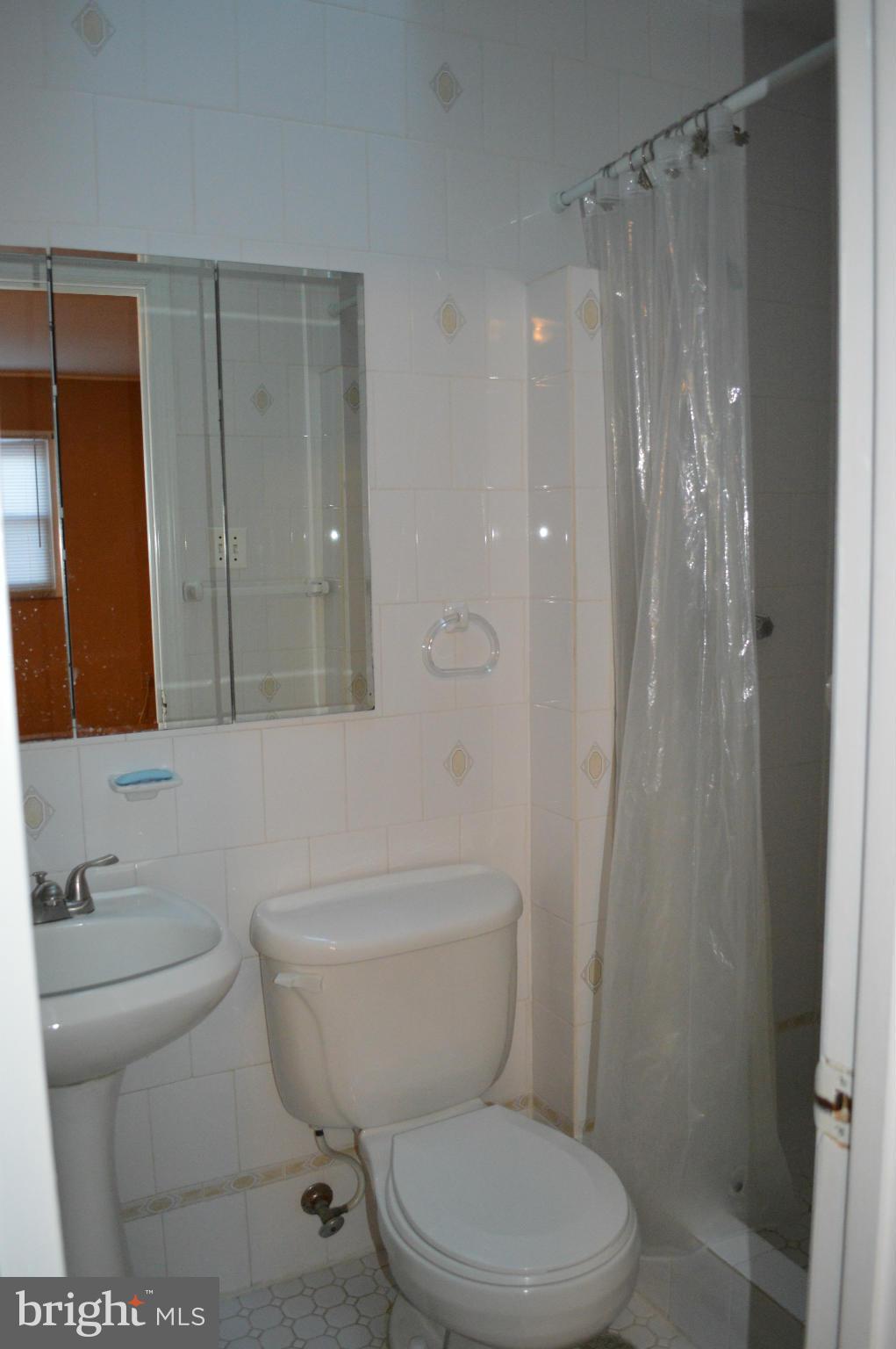 VILLAGE SQUARE - Residential Lease