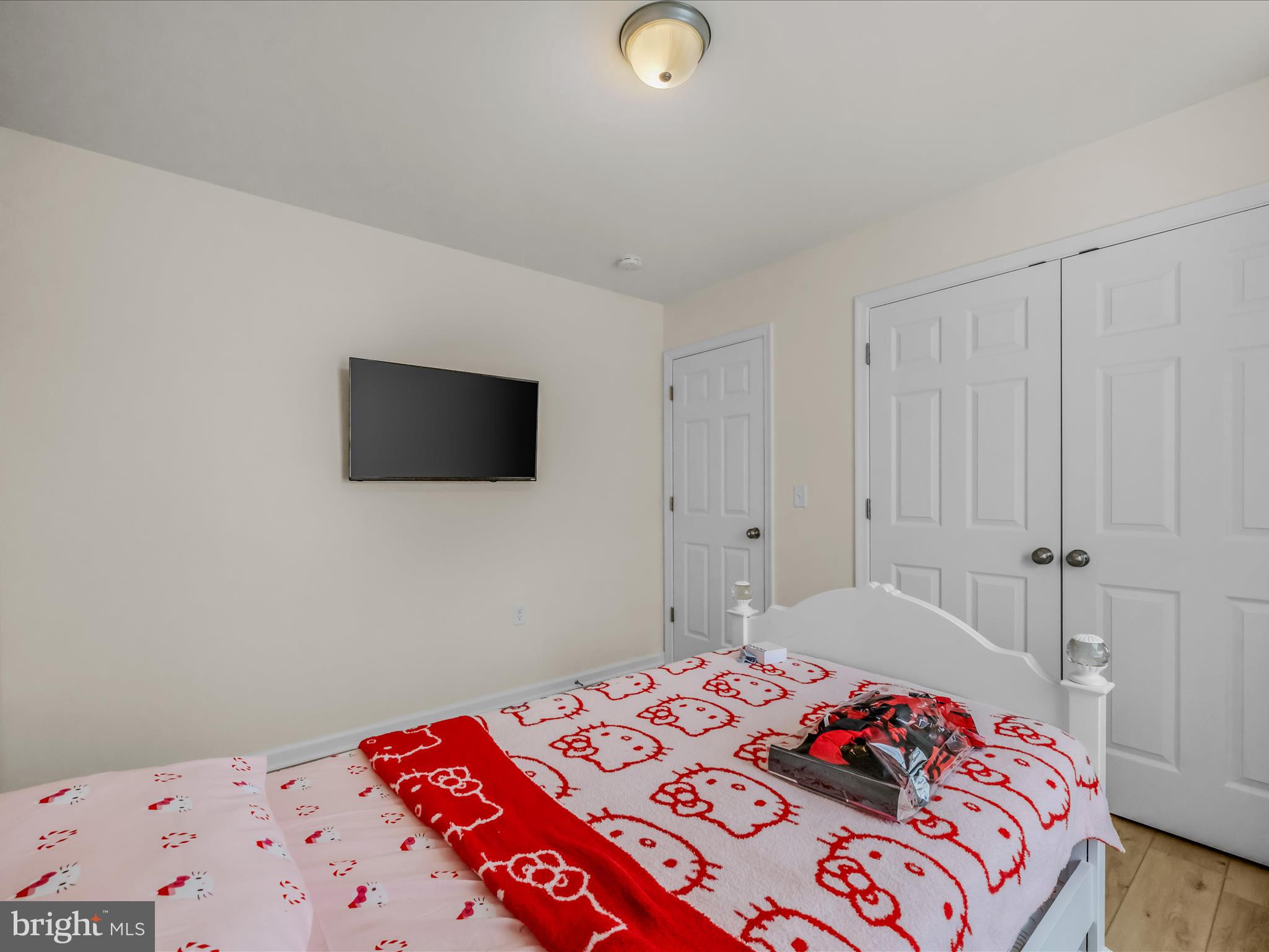 MIDDLE CREEK MANOR - Residential