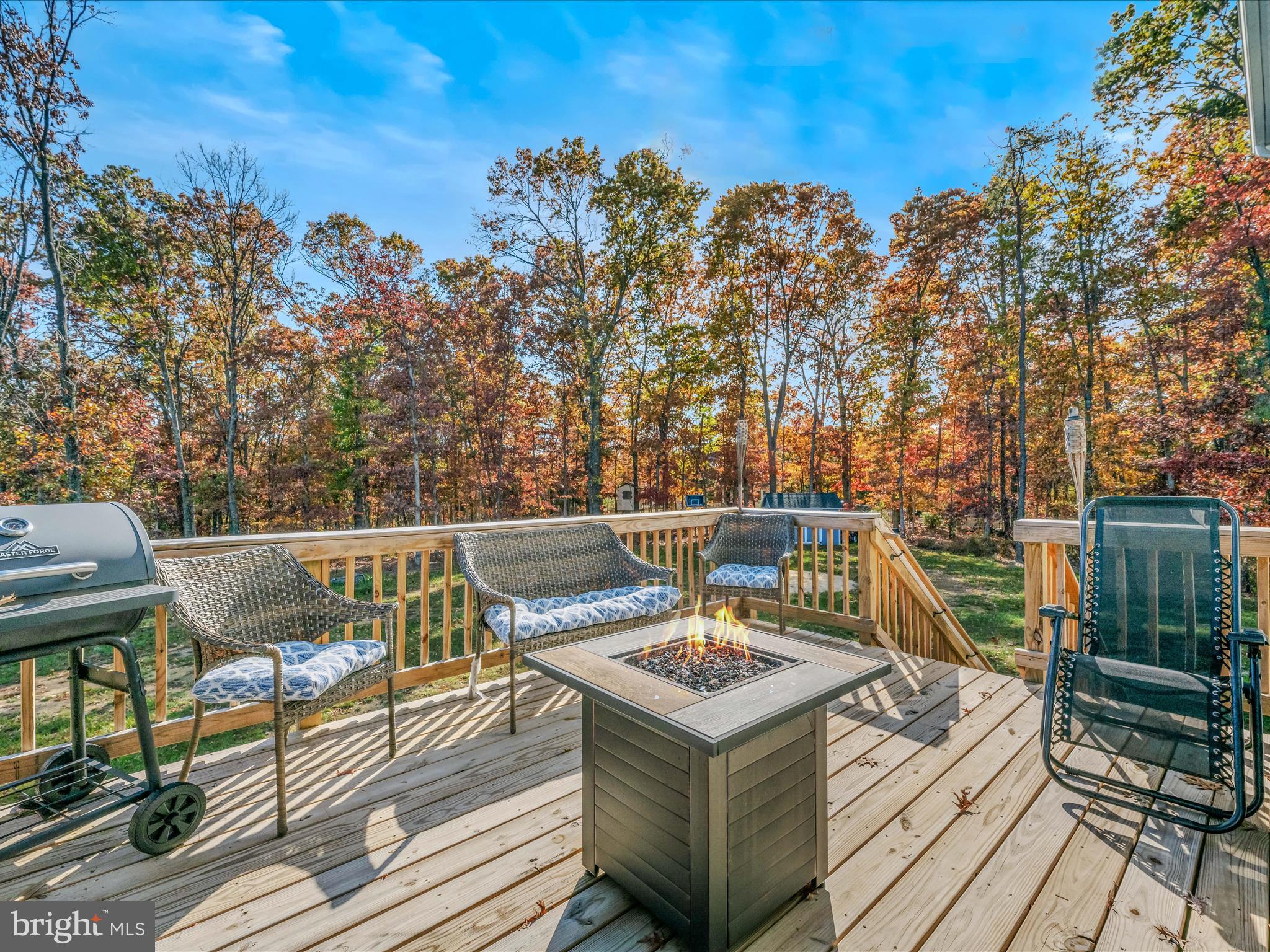 MIDDLE CREEK MANOR - Residential