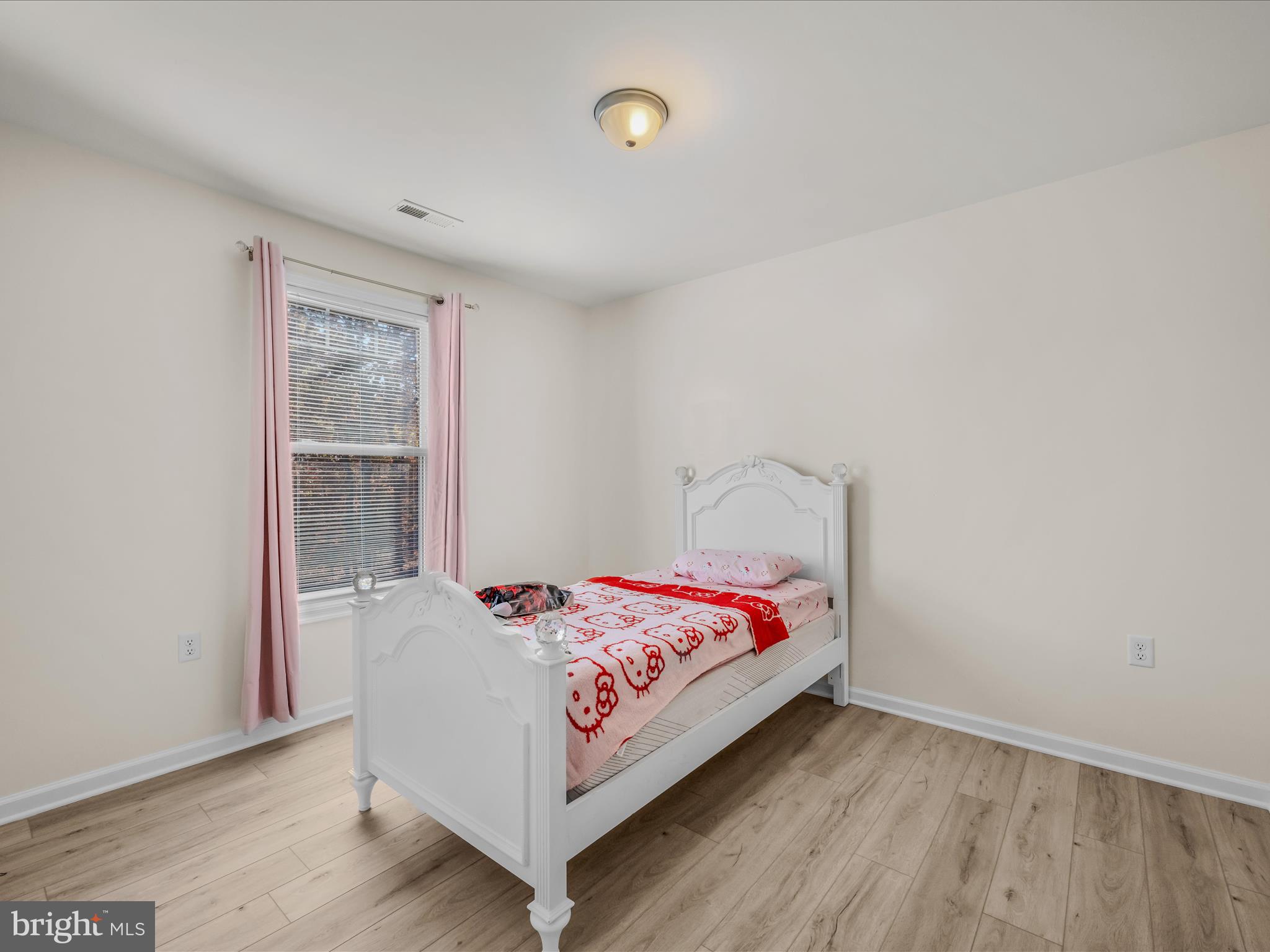 MIDDLE CREEK MANOR - Residential