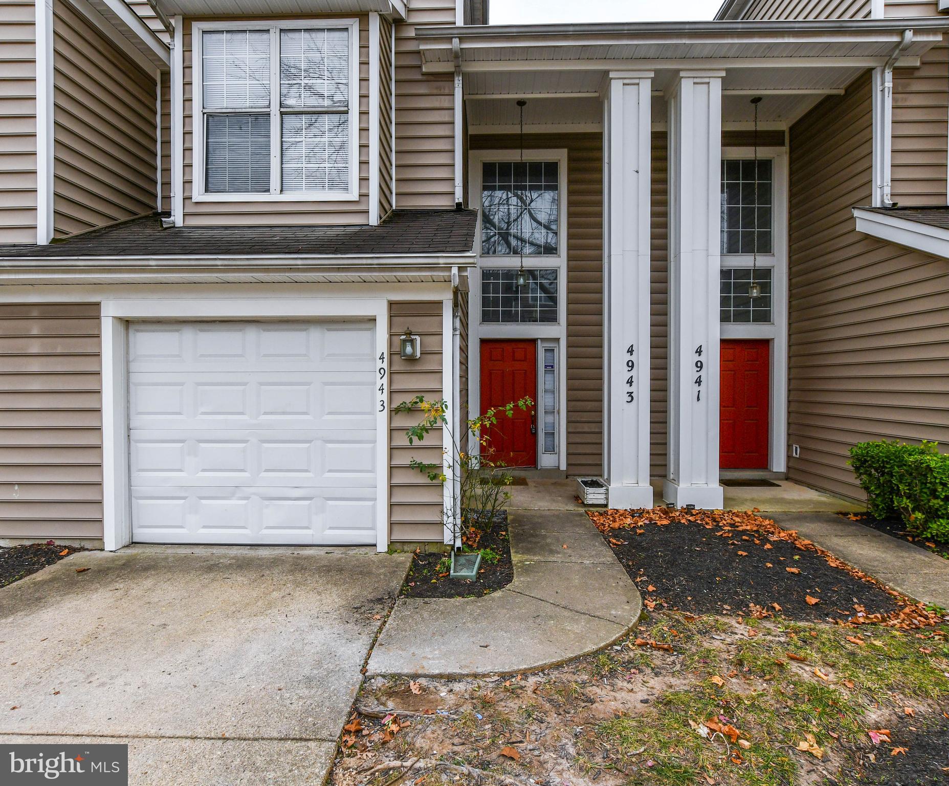 KINGS COUNCIL CONDO - Residential