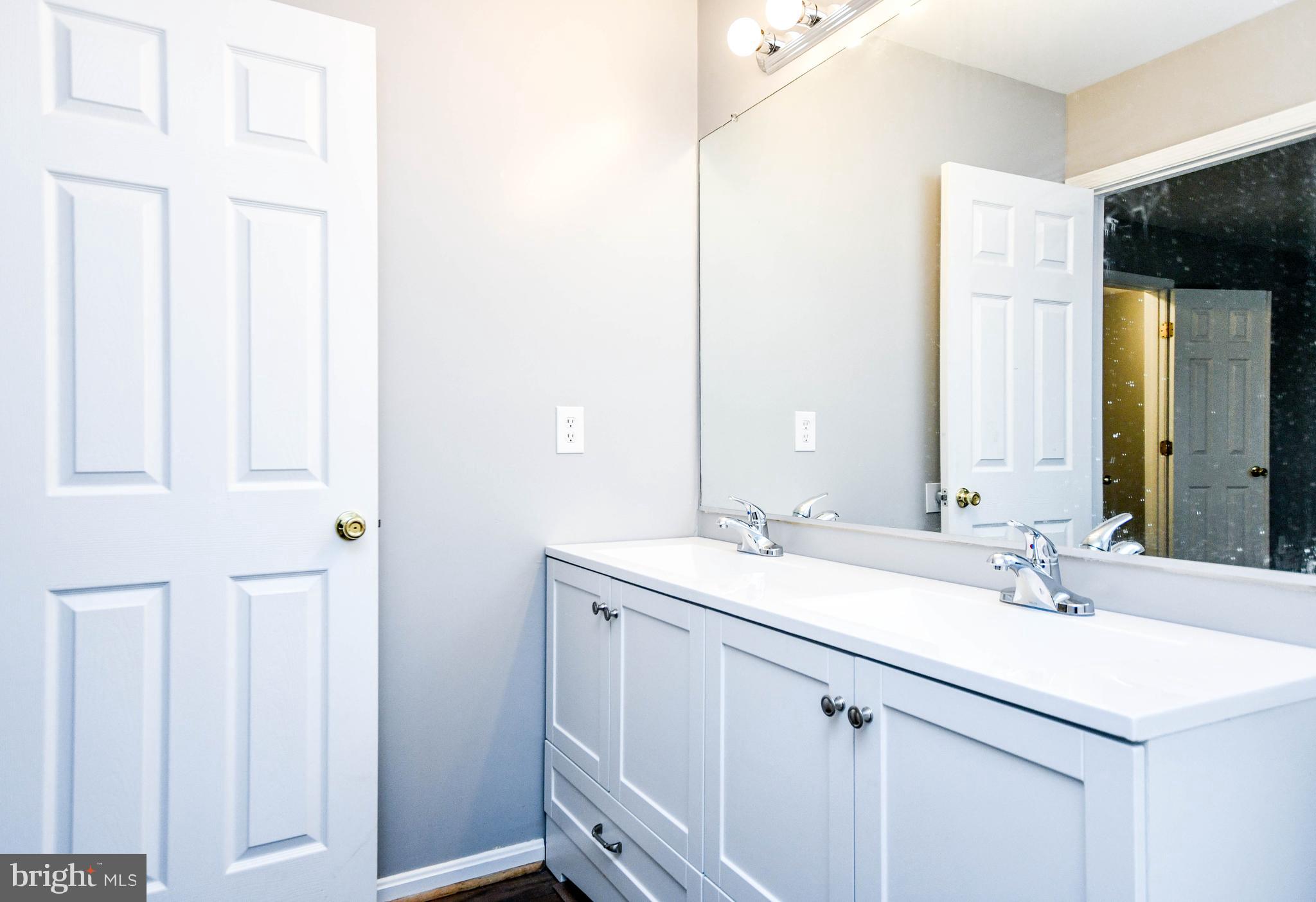 KINGS COUNCIL CONDO - Residential