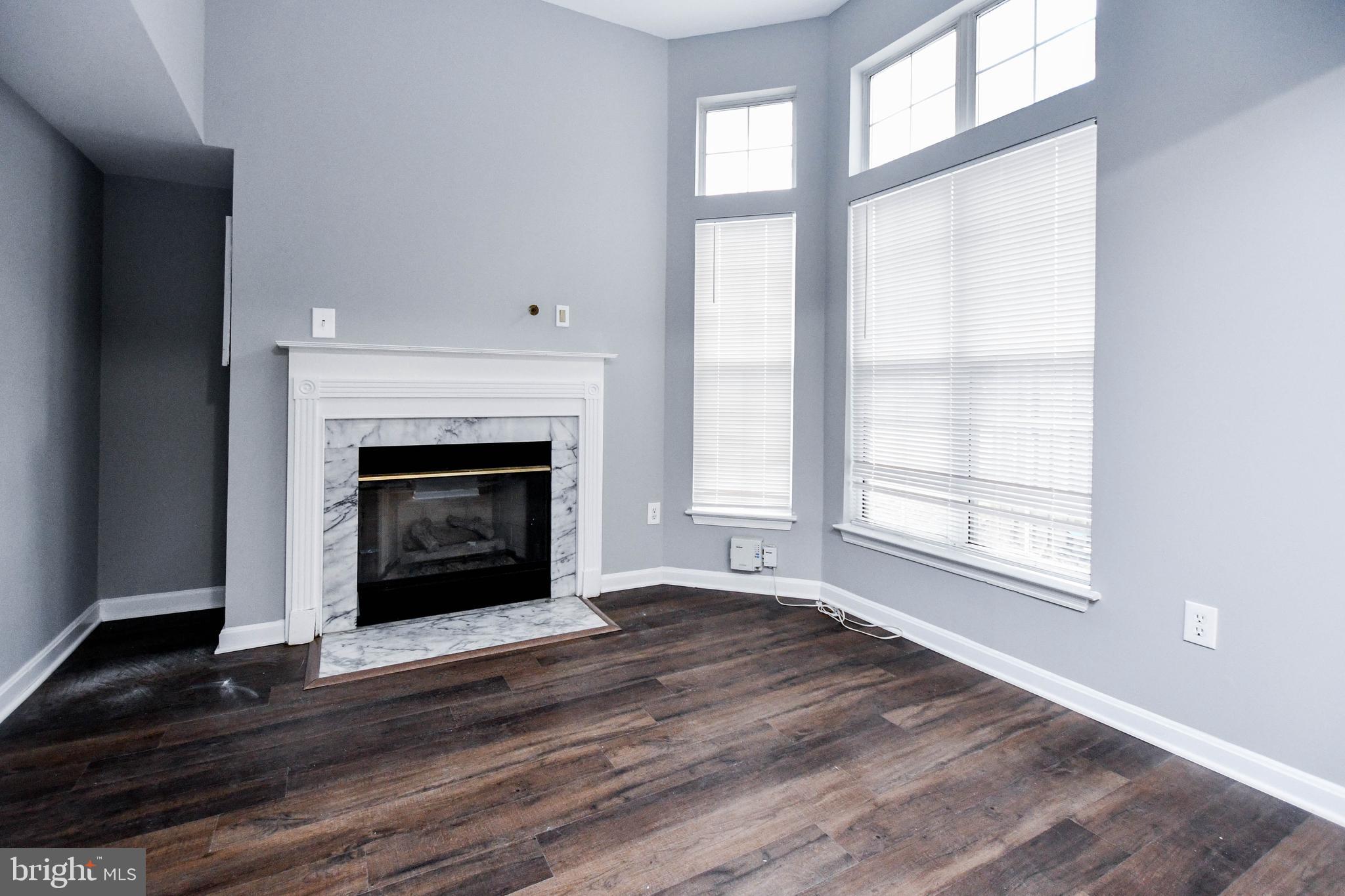 KINGS COUNCIL CONDO - Residential