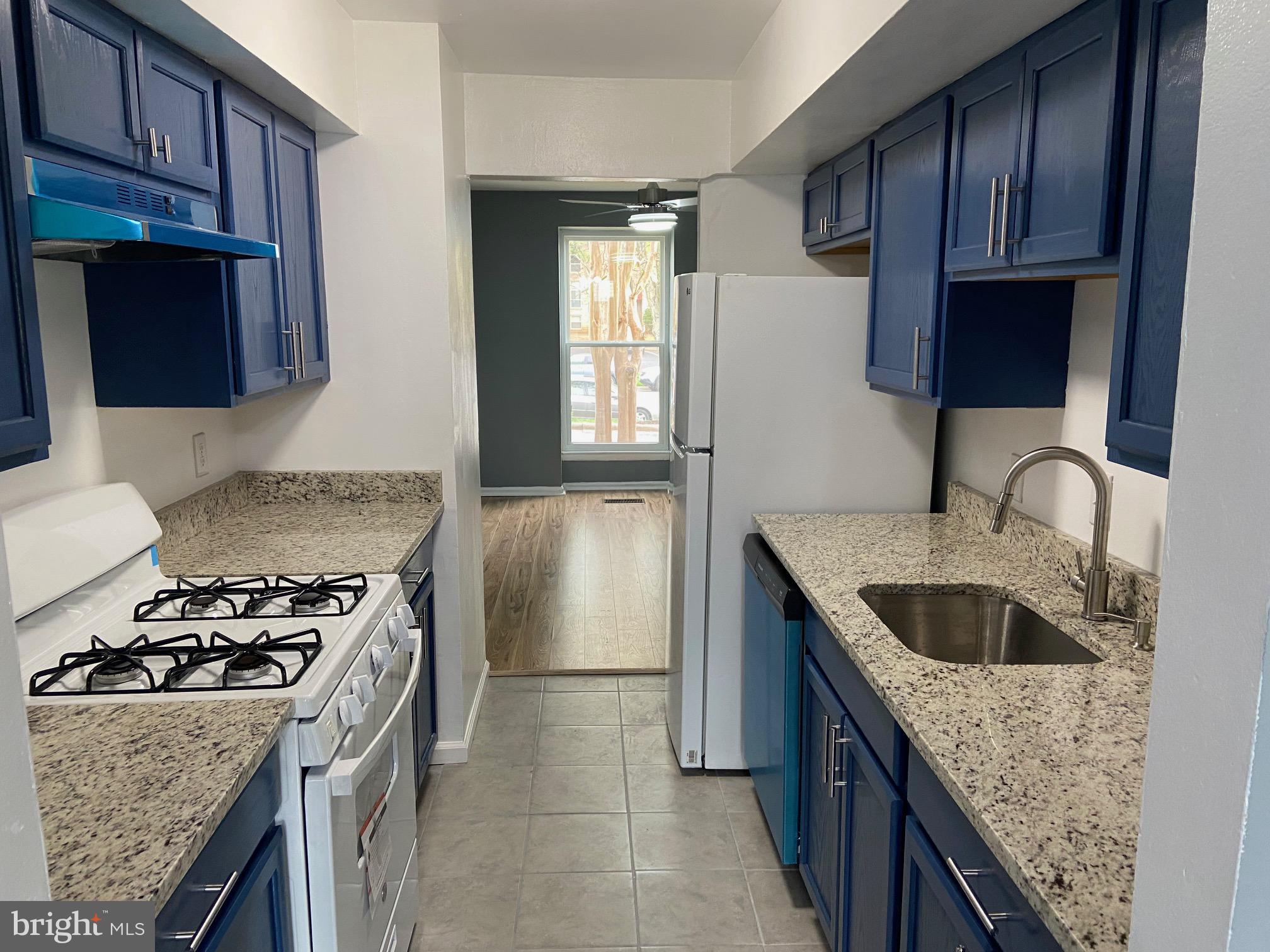 BRIGHTON WEST - Residential