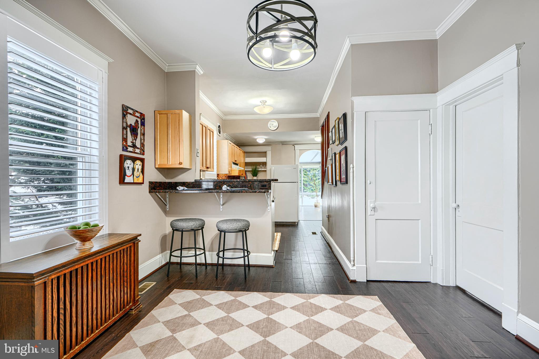 TOWSON MANOR - Residential