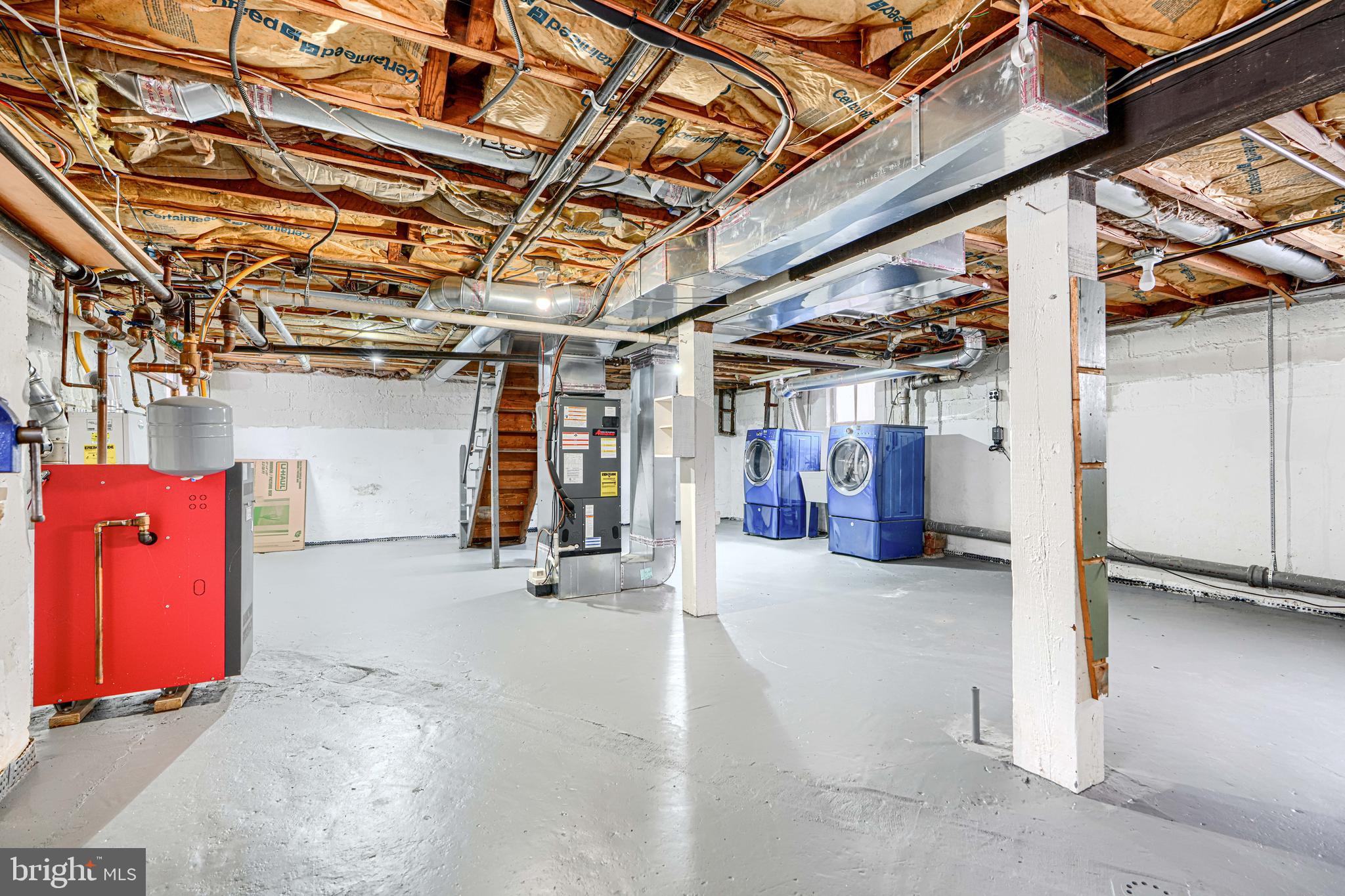 TOWSON MANOR - Residential