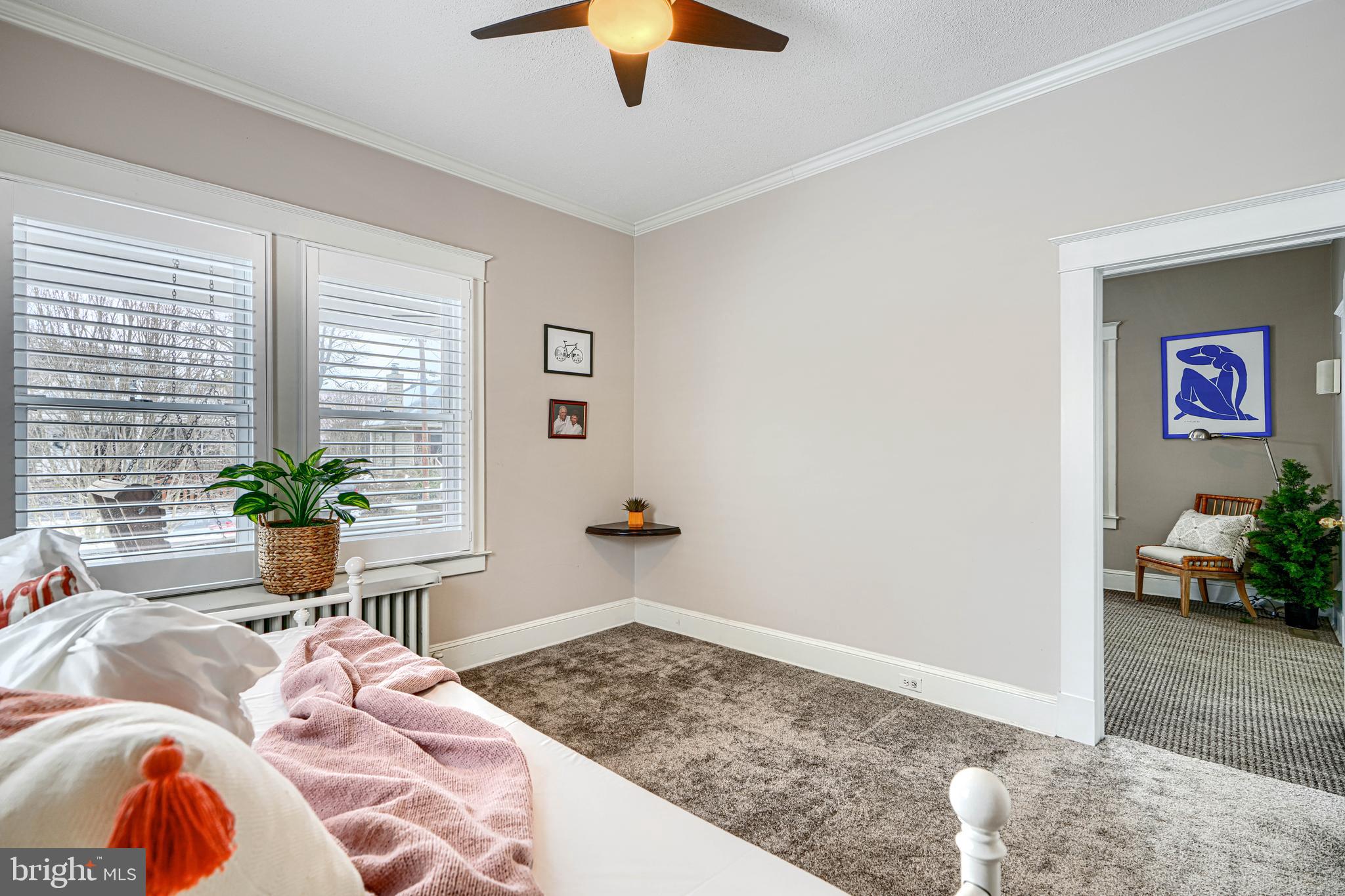 TOWSON MANOR - Residential