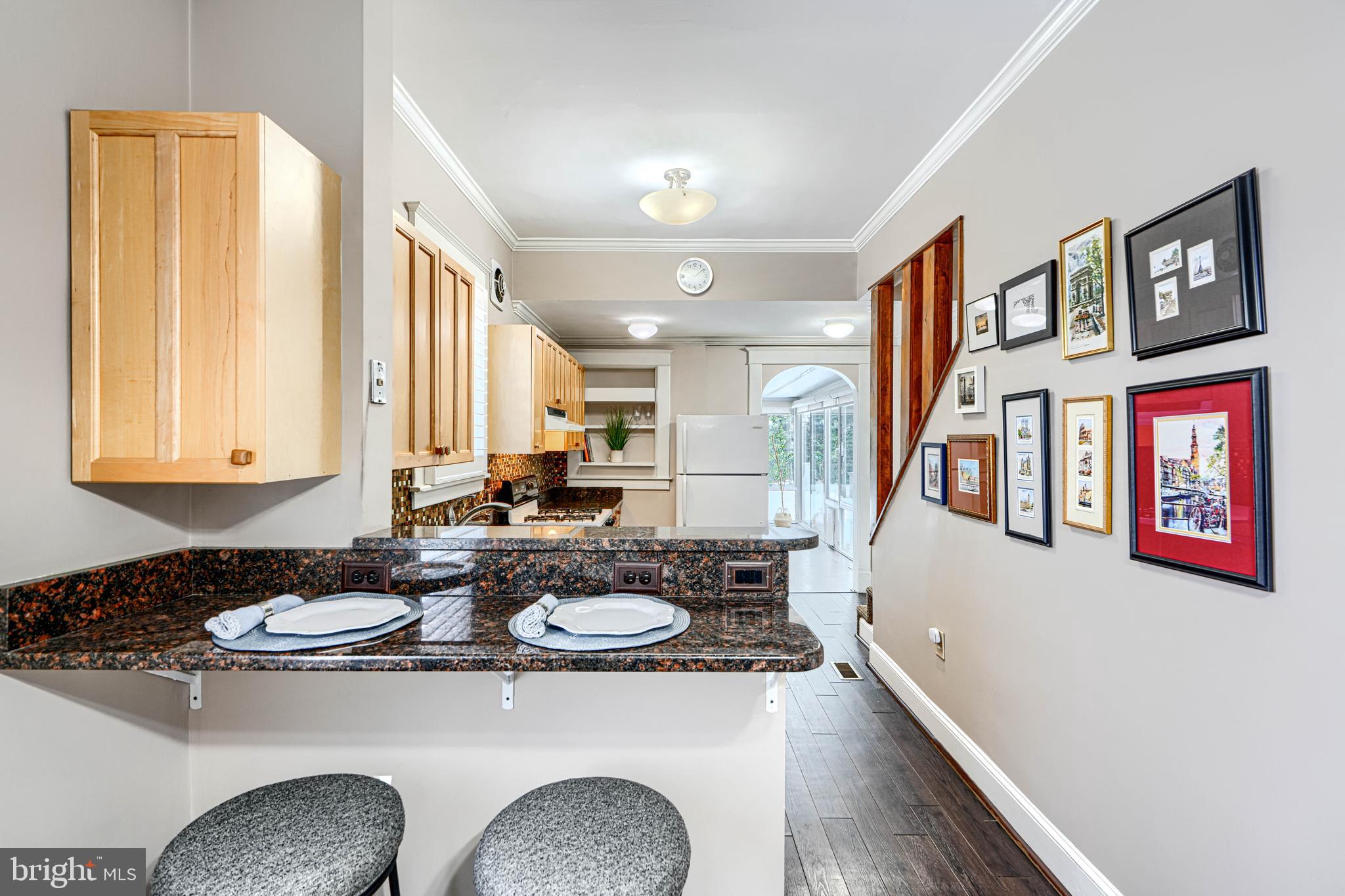 TOWSON MANOR - Residential