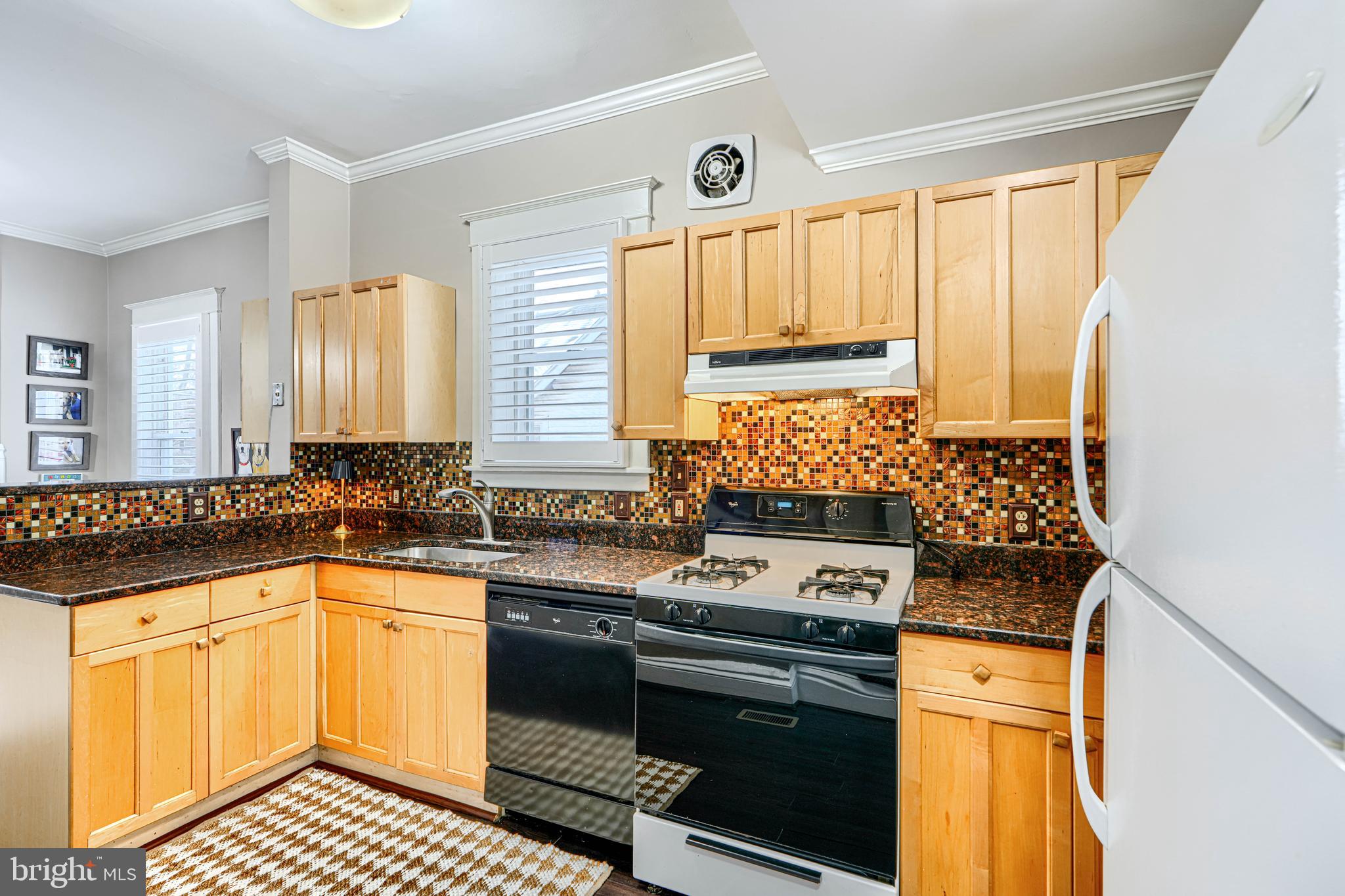 TOWSON MANOR - Residential