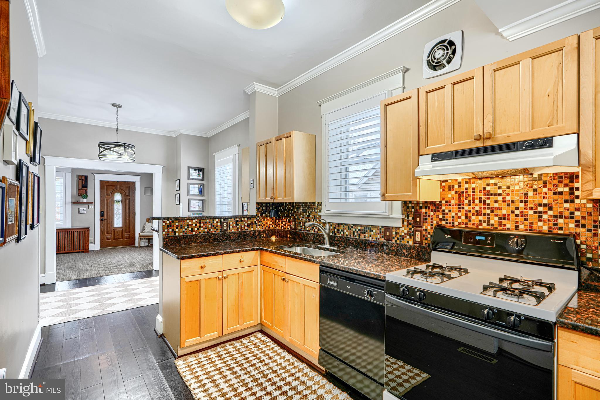 TOWSON MANOR - Residential