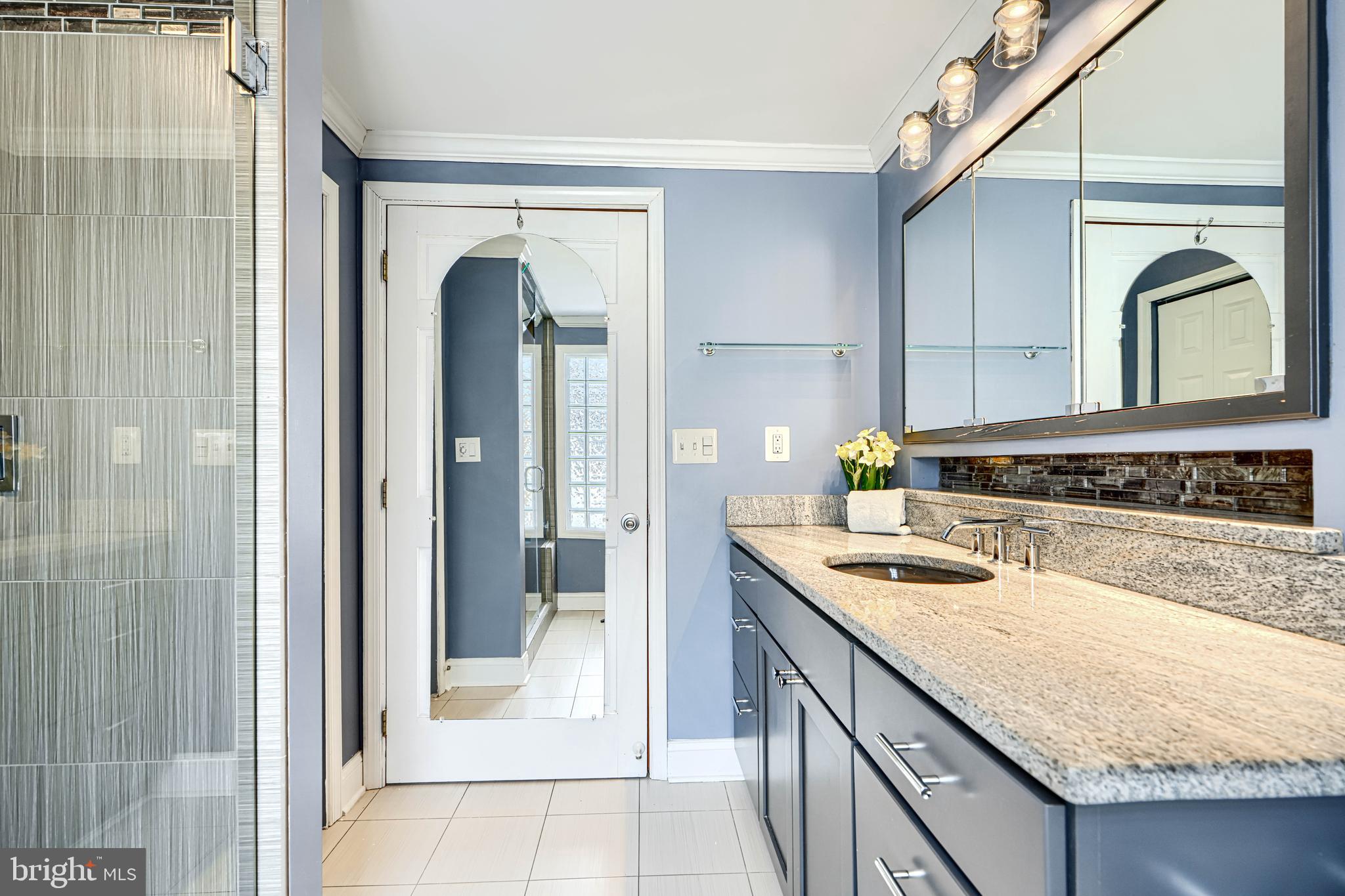 TOWSON MANOR - Residential