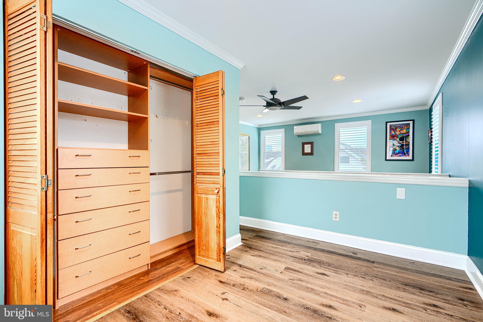 TOWSON MANOR - Residential