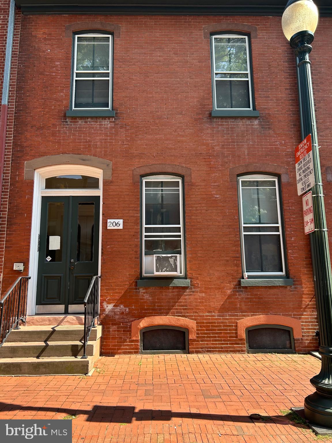 Welcome to 206 W Gay St.in sought after Downtown West Chester! Newly Renovated 2 bedroom/1 bath
apartment with den. First floor unit that boasts new laminate floors throughout. Ceiling fans in all rooms.
Full bathroom with a new vanity, new toilet and tub. Enter into the freshly painted living room with natural light surrounding the room. Seamlessly flowing into the kitchen offering new cabinets ,counter tops and appliances. Step onto the porch to enjoy the summer days and relax. Common laundry is in the basement. Heat and hot water are included .Window AC units are available. Smoking &Pets are not permitted. Parking is on the street. Garages near by. In walking distance to restaurants, shopping ,entertainment .parks and transportation. Make an appointment today!