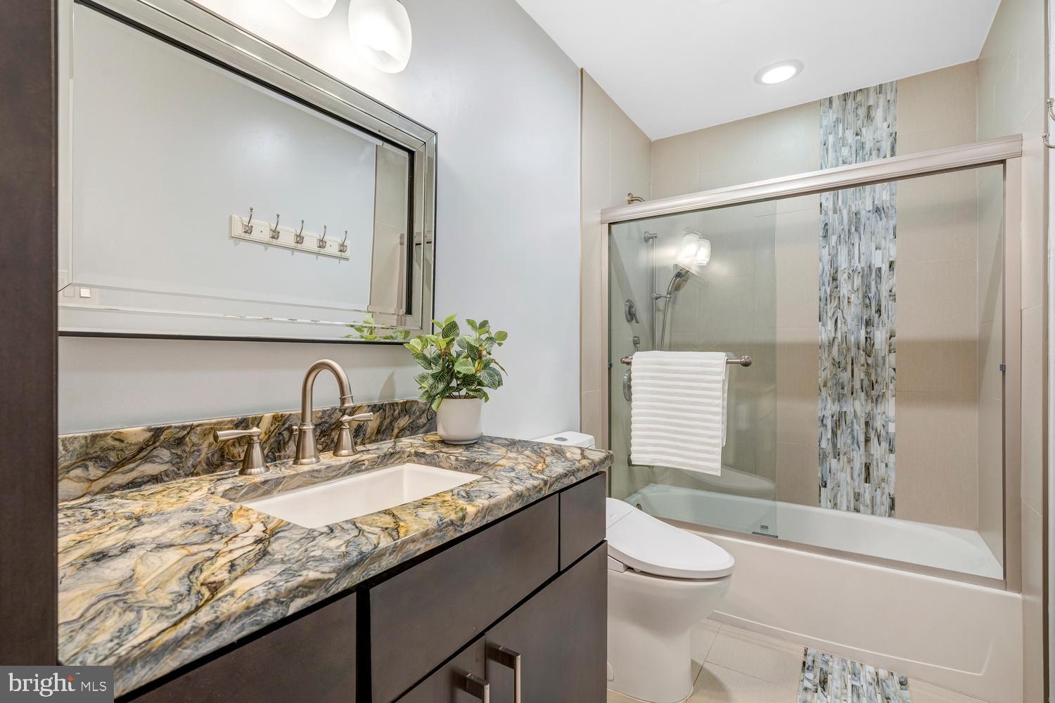 SUGAR CREEK - Residential