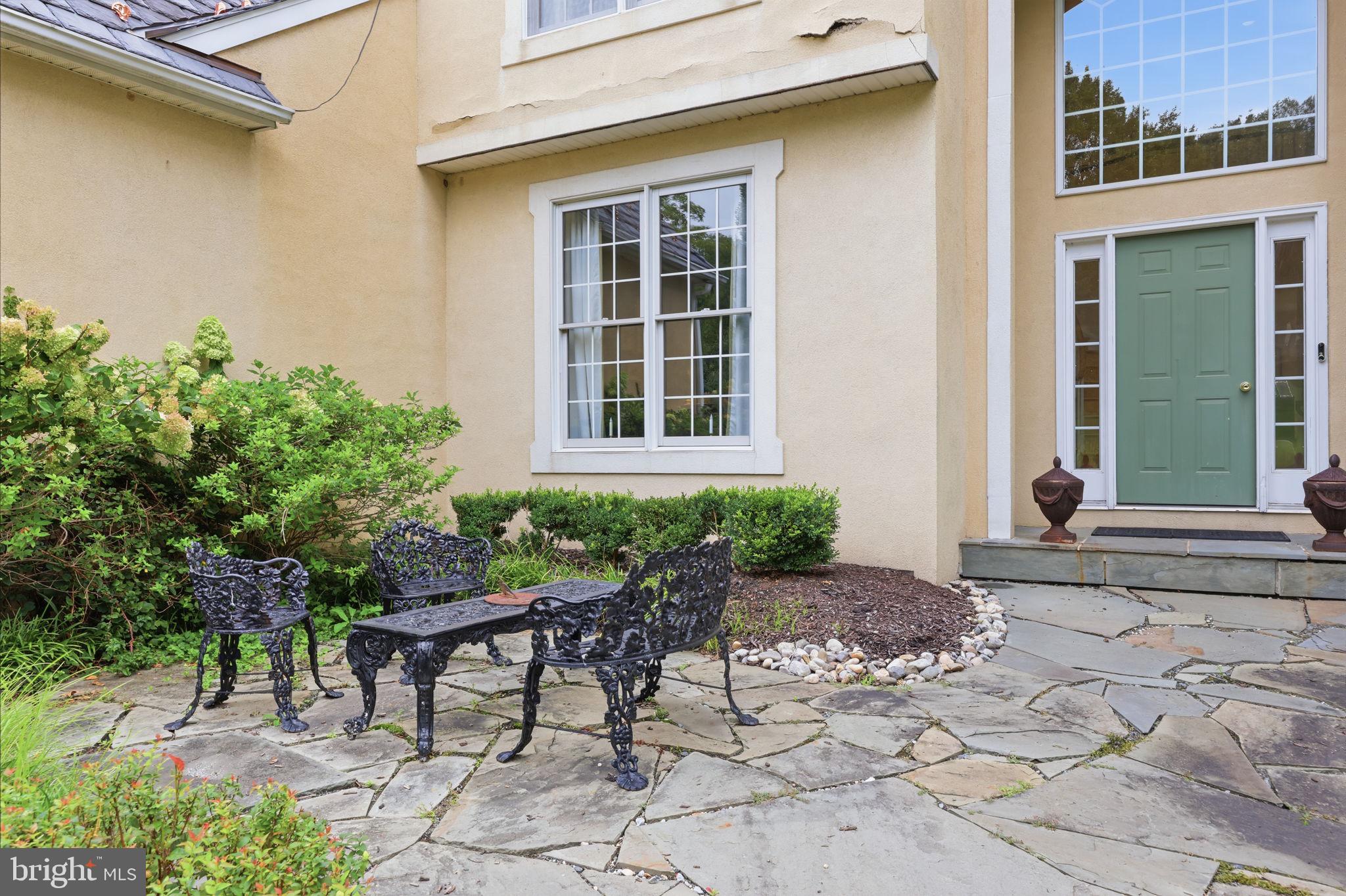 17 DAVIS DRIVE
