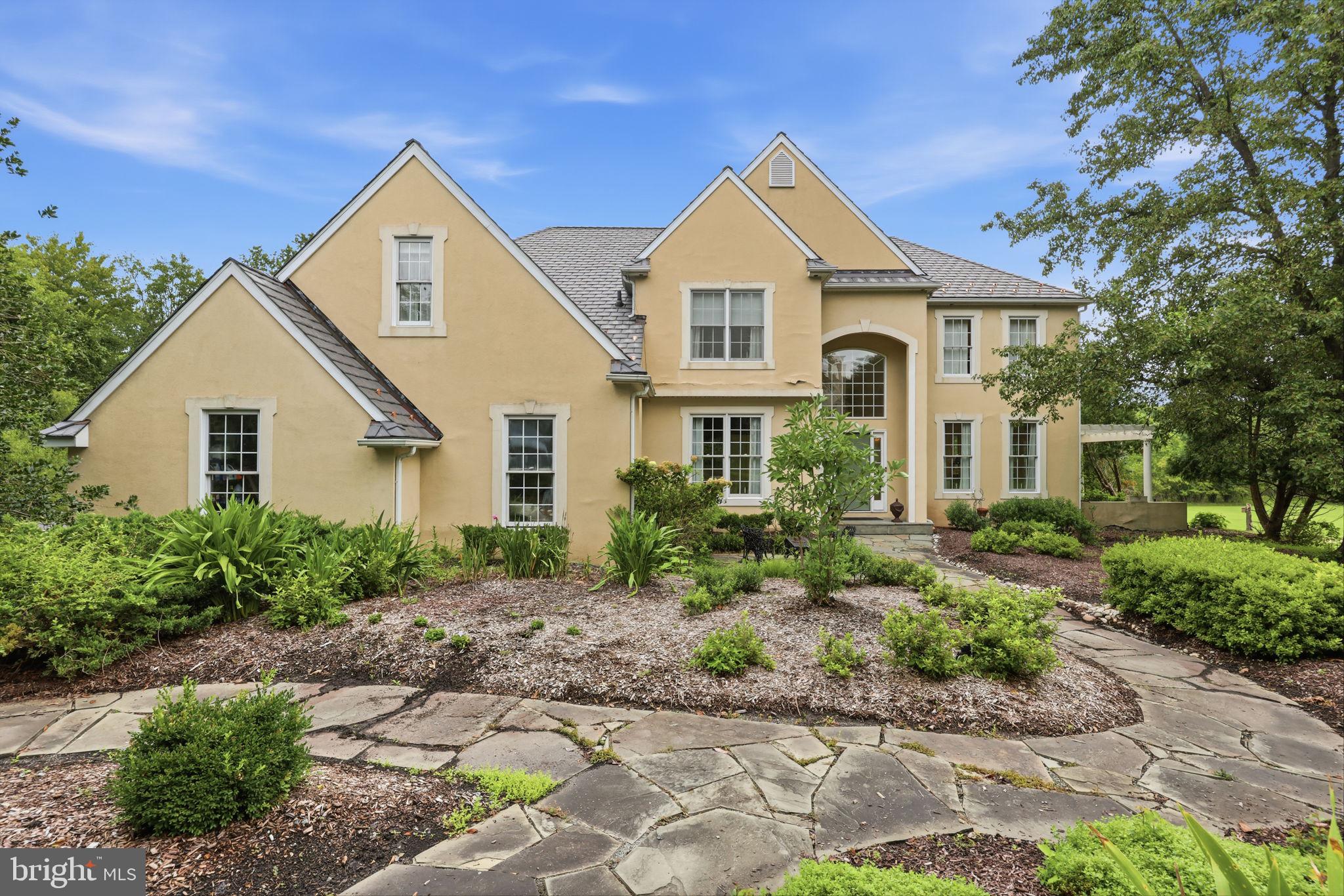17 DAVIS DRIVE