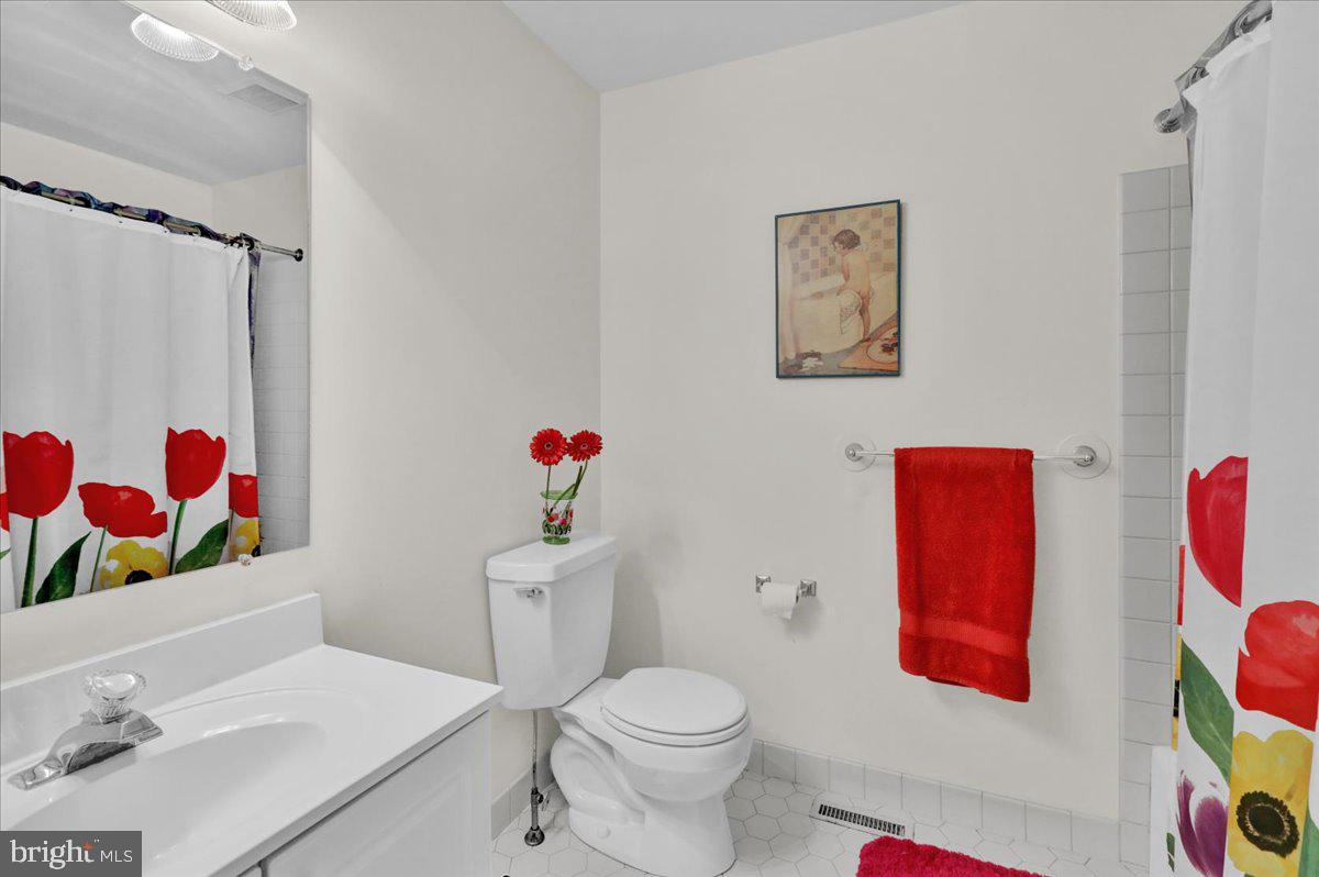 WYOMISSING COURT - Residential