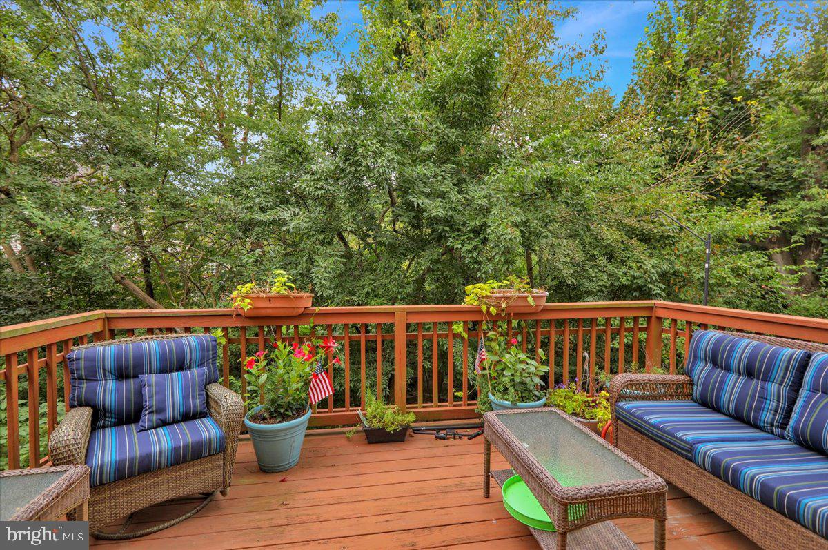 WYOMISSING COURT - Residential