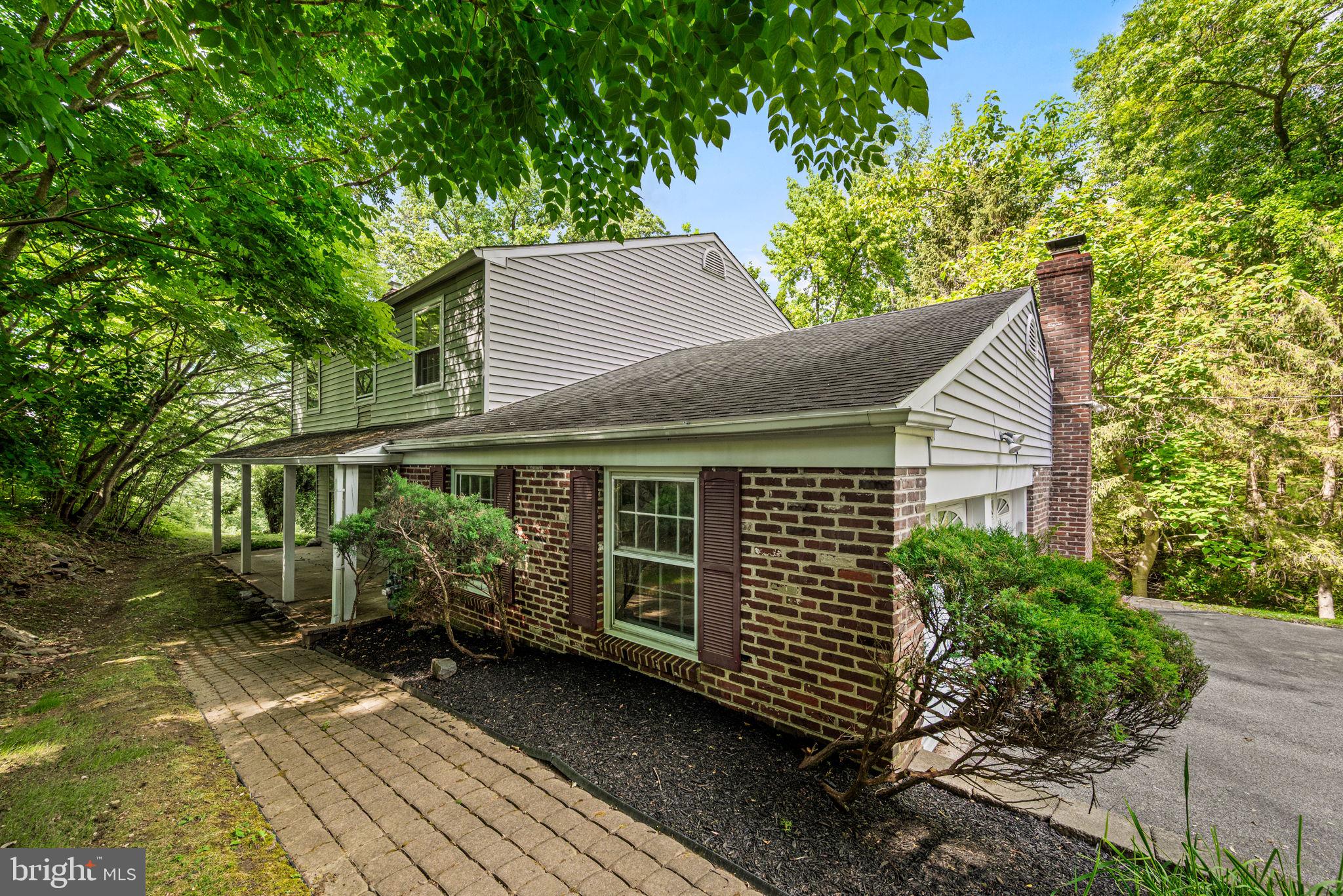 2169 HARTS LANE