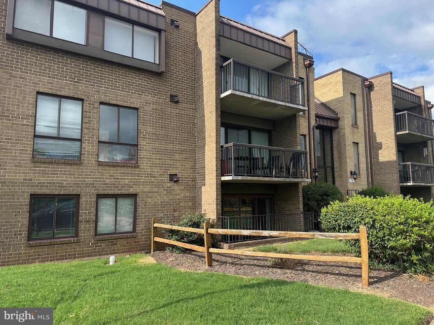 Back on the market. Renovated in 2018.  Main Level Living, Spacious 2 Bedroom and 2 full bath Condo in Manassas. Large living room with attached dining. Kitchen has Stainless Steel appliances. Freshly Painted. Newer Washer and dryer included. 1 Parking Space assigned 129 and 1 Visitor Tag. This community has Pool and the location is Great. First Time Home Buyer Dream.