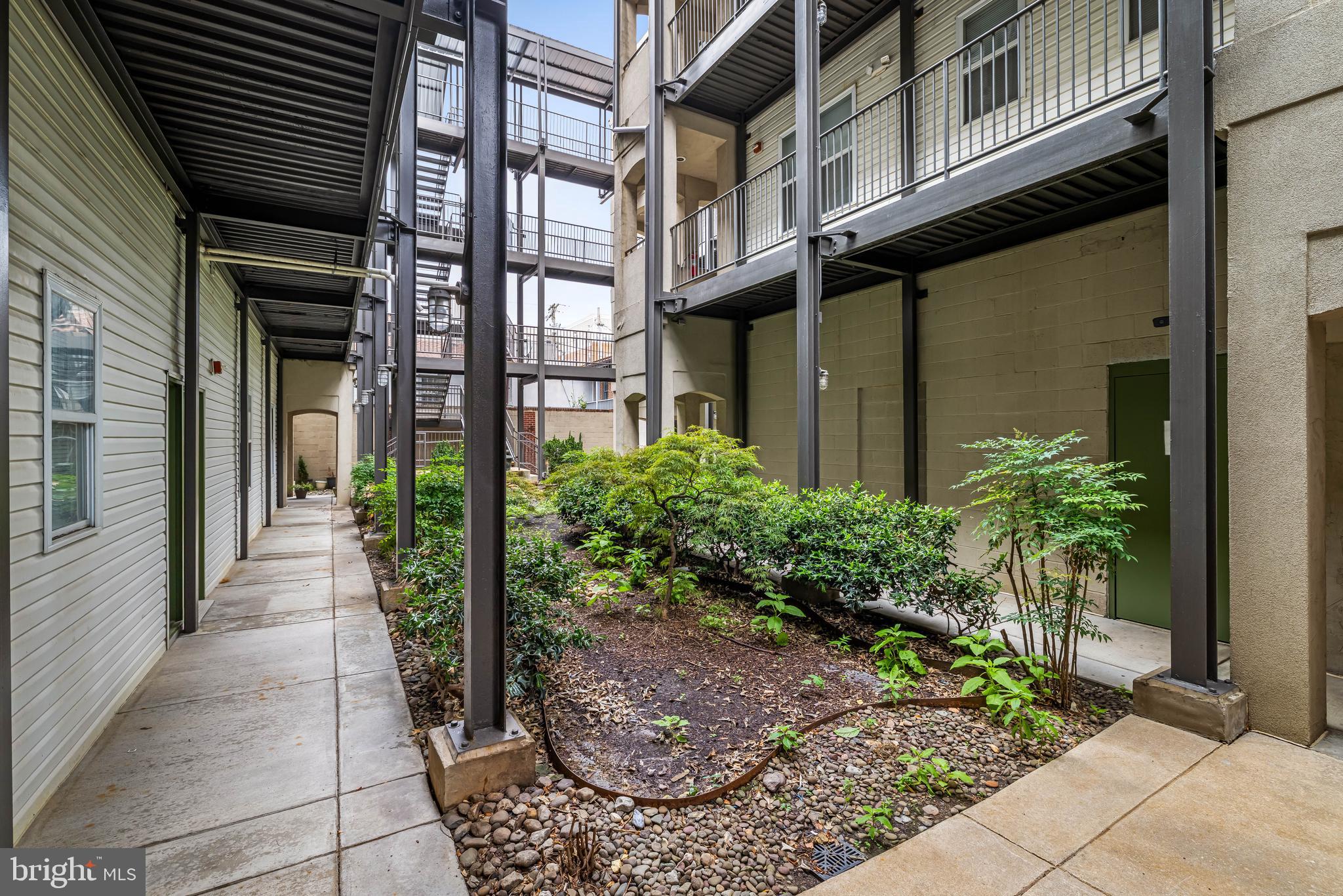 1726 ALICEANNA STREET 305-SB