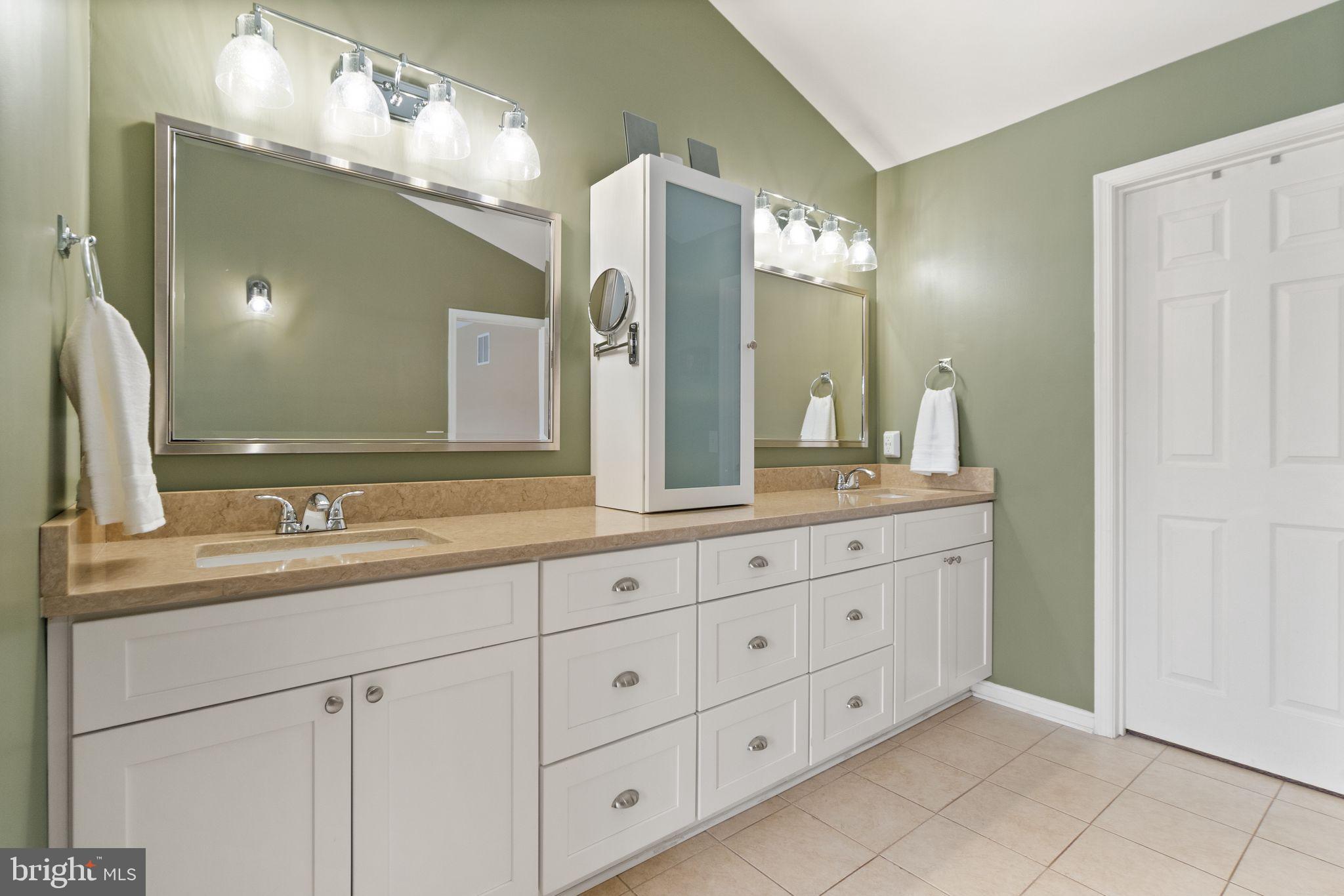 EXETER - Residential