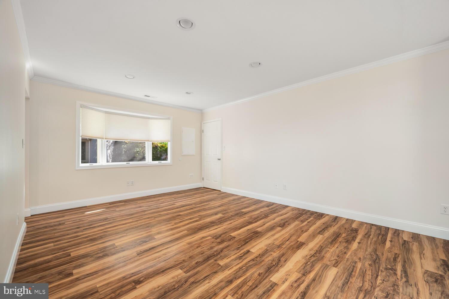 SOUTH BEECHWOOD - Residential