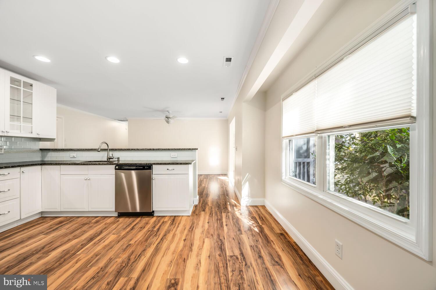 SOUTH BEECHWOOD - Residential