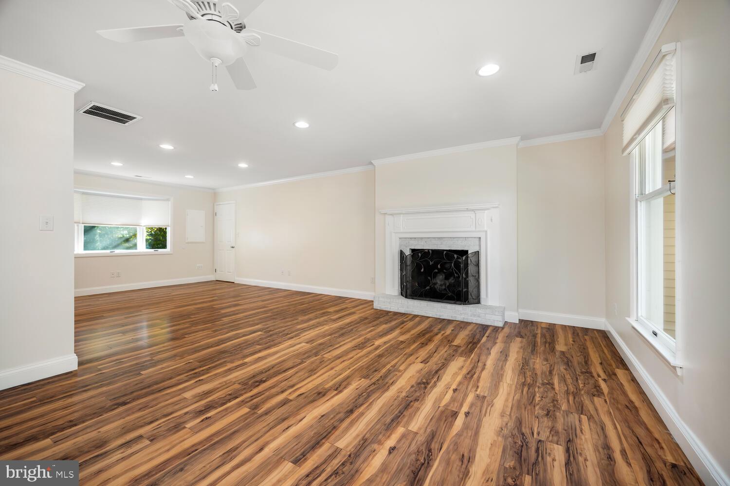 SOUTH BEECHWOOD - Residential