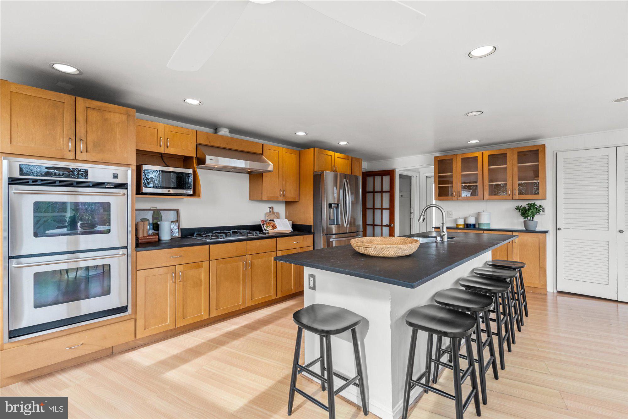 MONTICELLO PARK - Residential