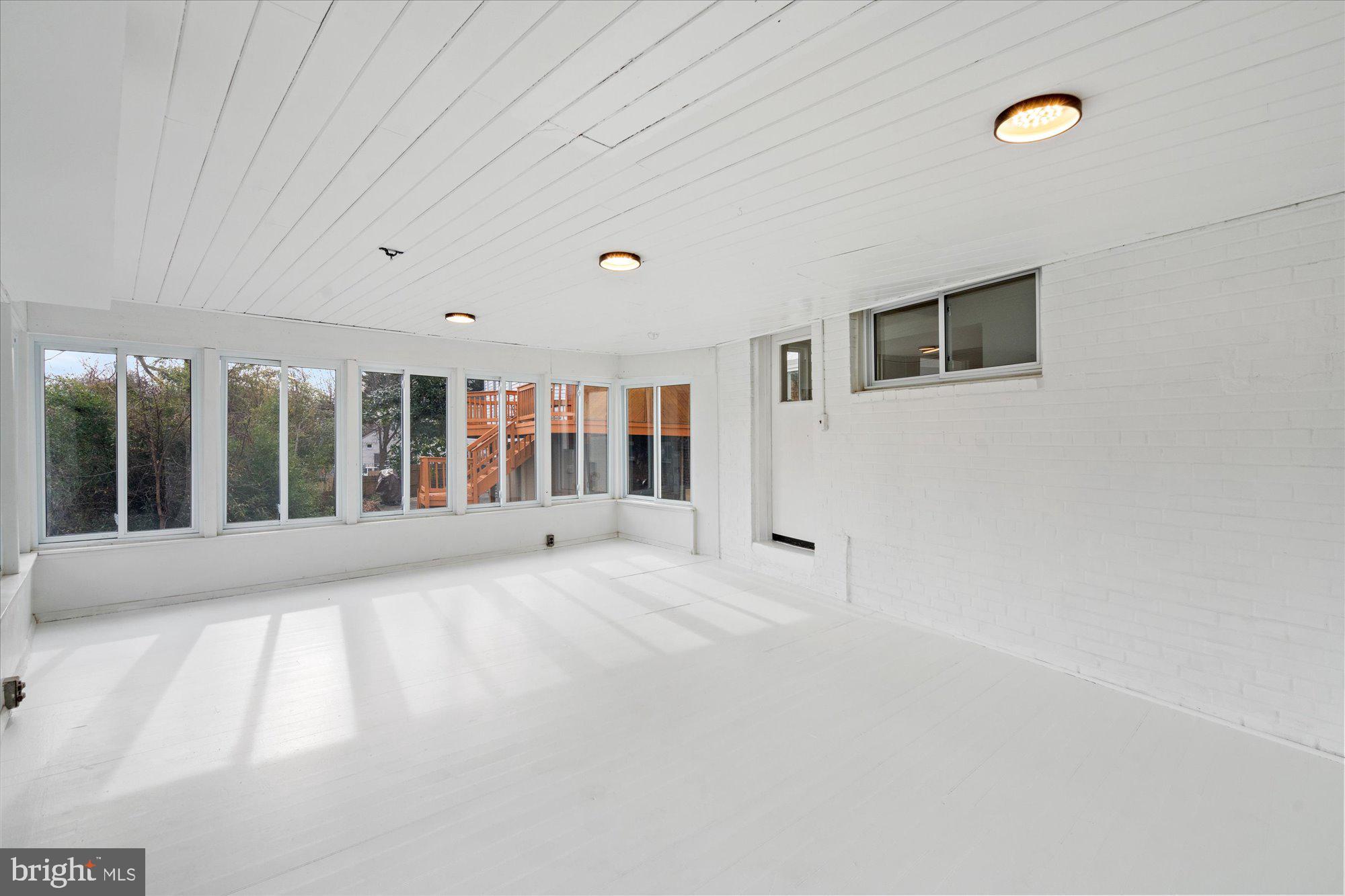 MONTICELLO PARK - Residential