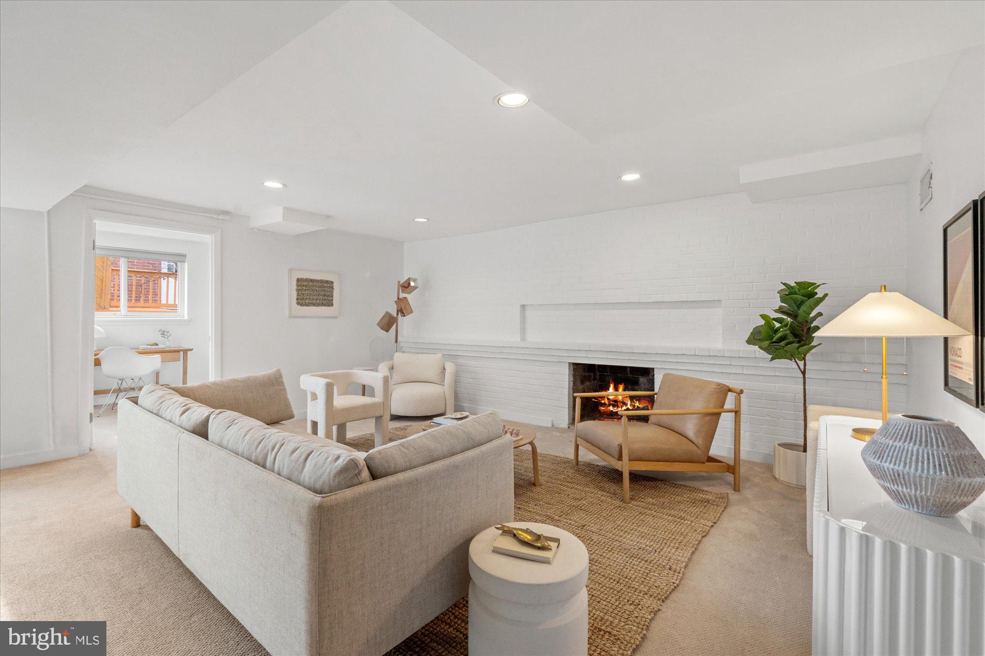 MONTICELLO PARK - Residential