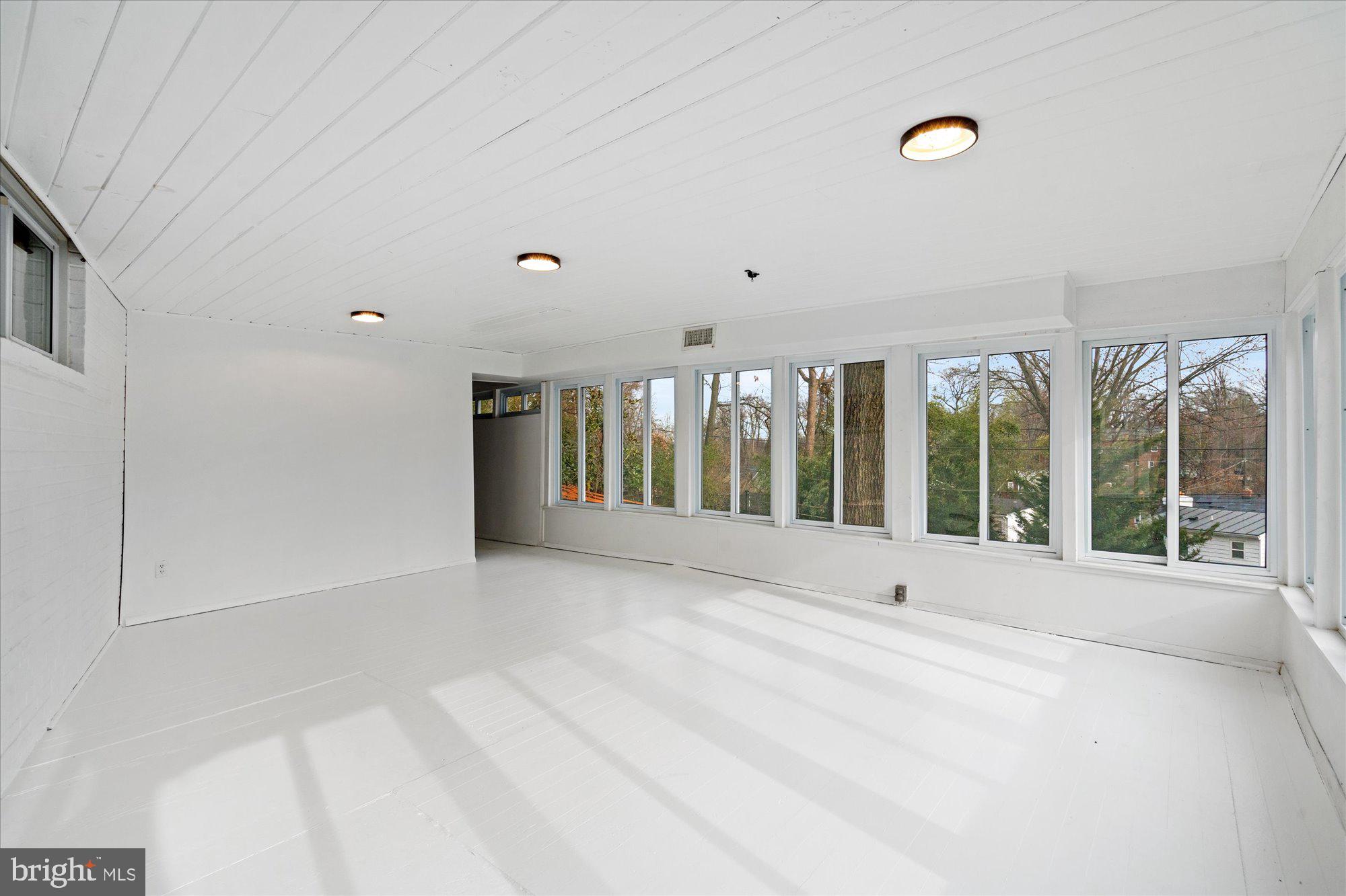 MONTICELLO PARK - Residential