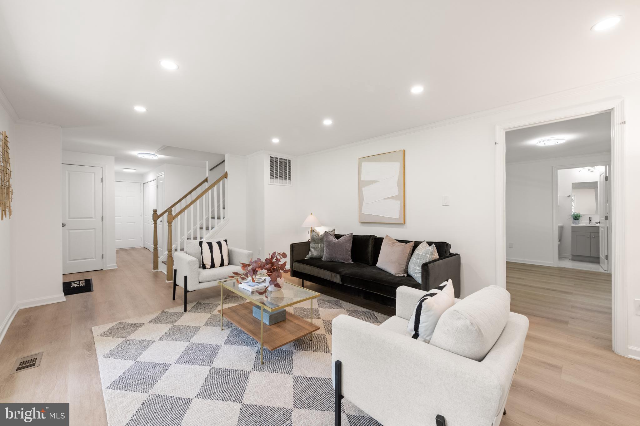 1028 WINDMILL LANE
