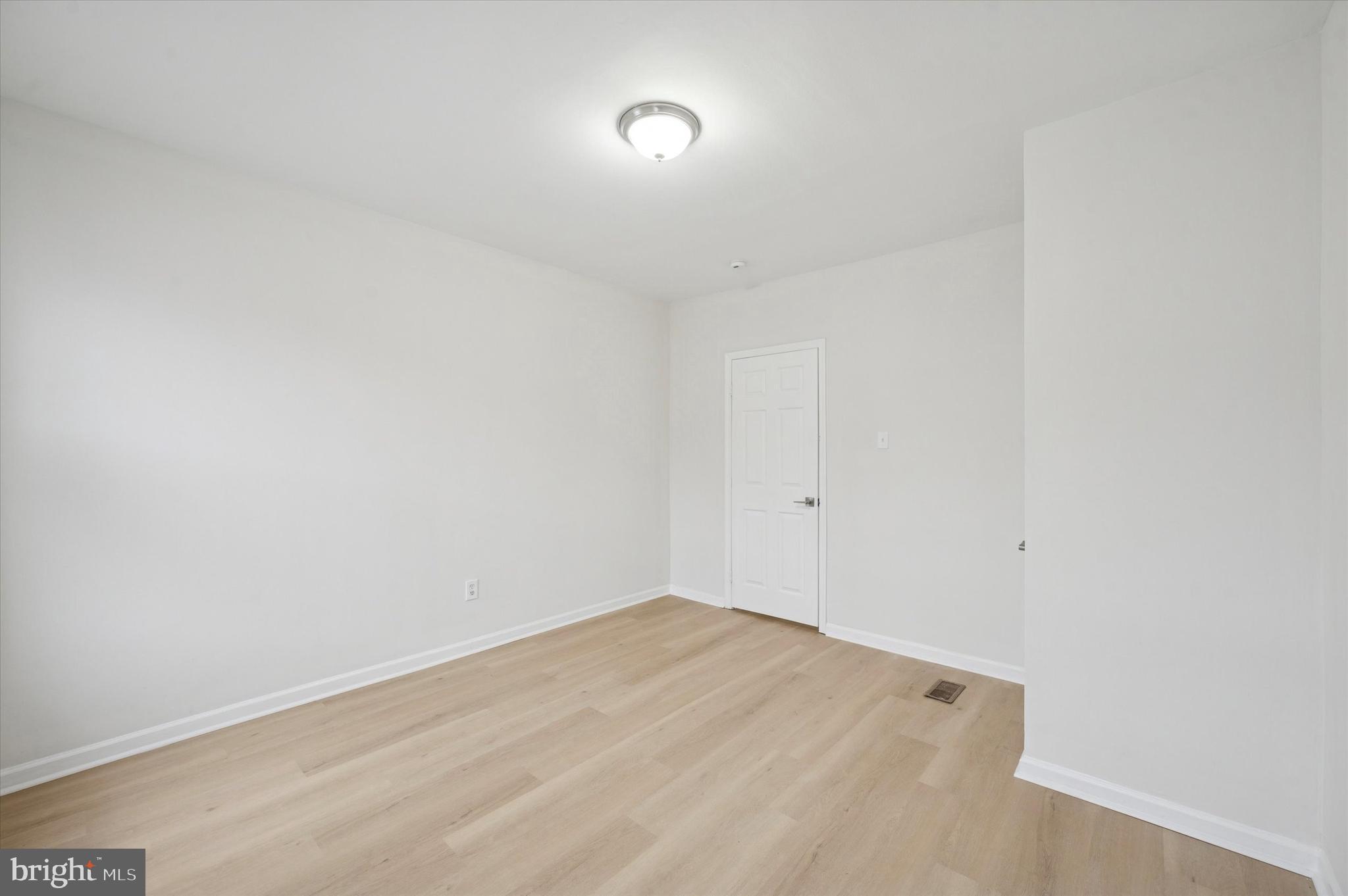 STRAWBERRY MANSION - Residential