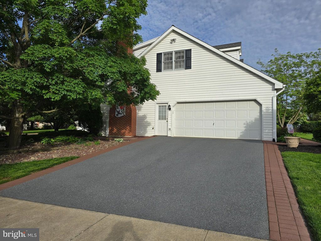 Photo of 1035 Clearview Avenue, EPHRATA, PA 17522 (MLS # PALA2070168)