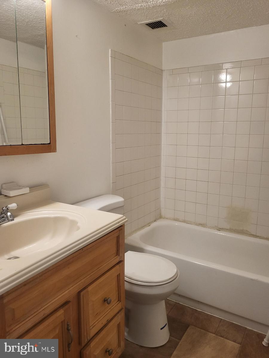 PARKWAY CONDOMINIUMS - Residential