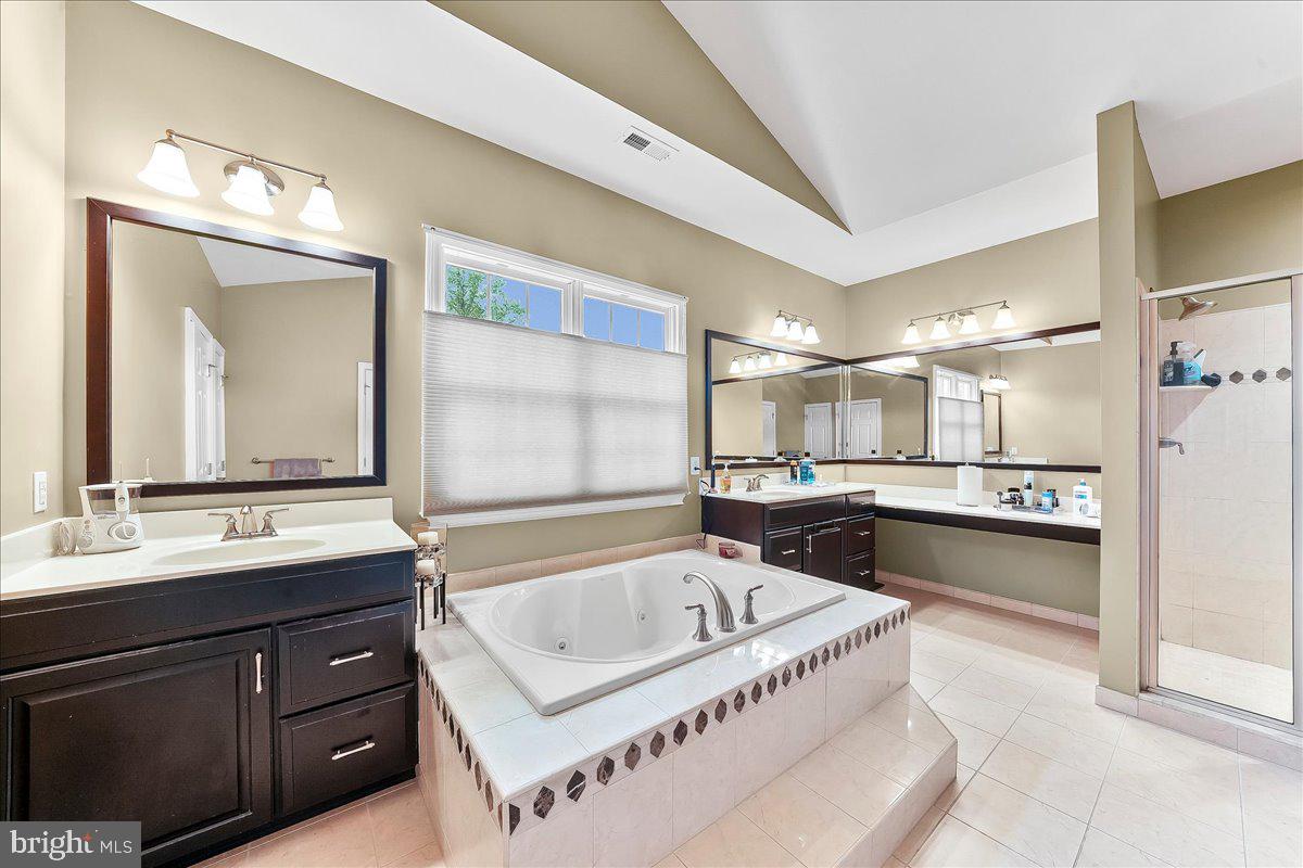 ESTS AT CHADDS FORD - Residential