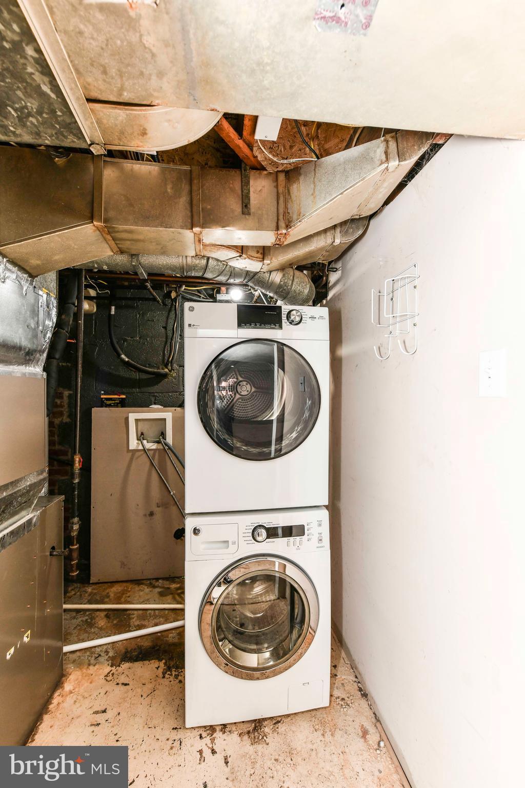 JEFFERSON MANOR - Residential Lease